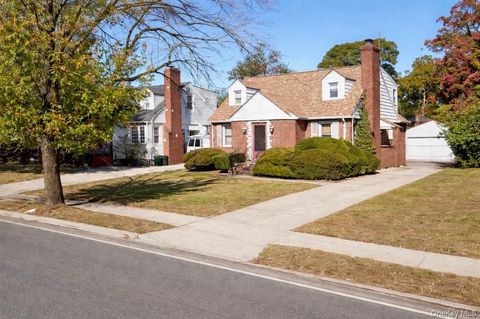 Photo of 197 Foxhurst Road, Oceanside, NY 11572 (MLS # 961553)