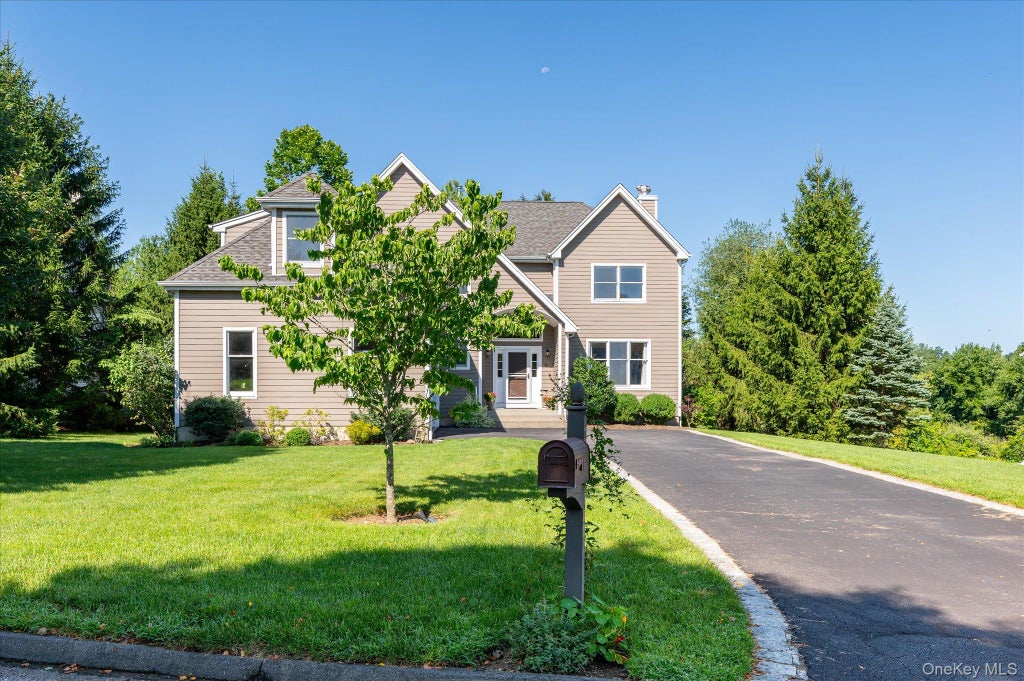 Photo of 4 Harris Court, Baldwin Place, NY 10505 (MLS # 1061777)