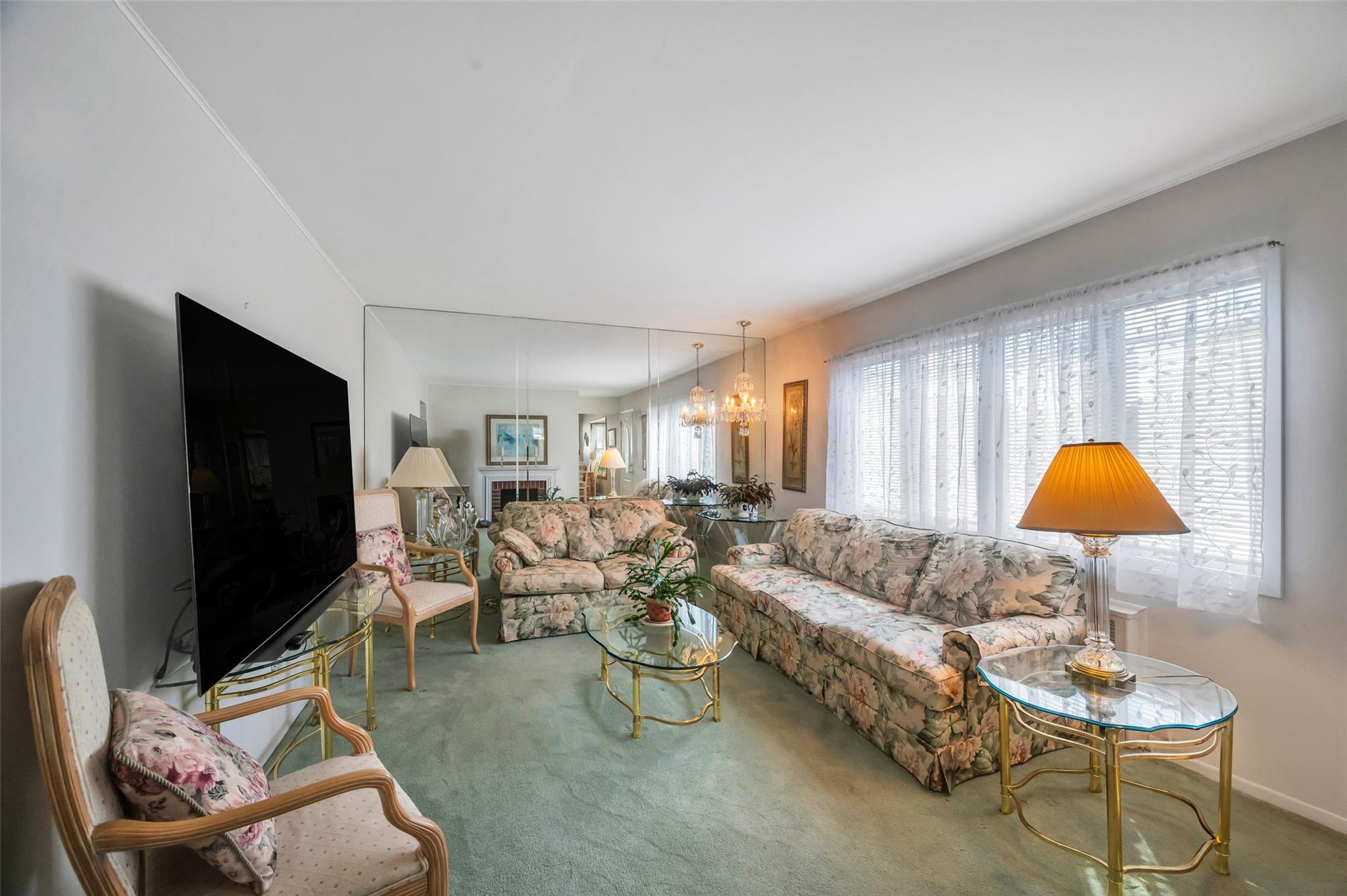 383 Old Country Road, Deer Park, New York image 5
