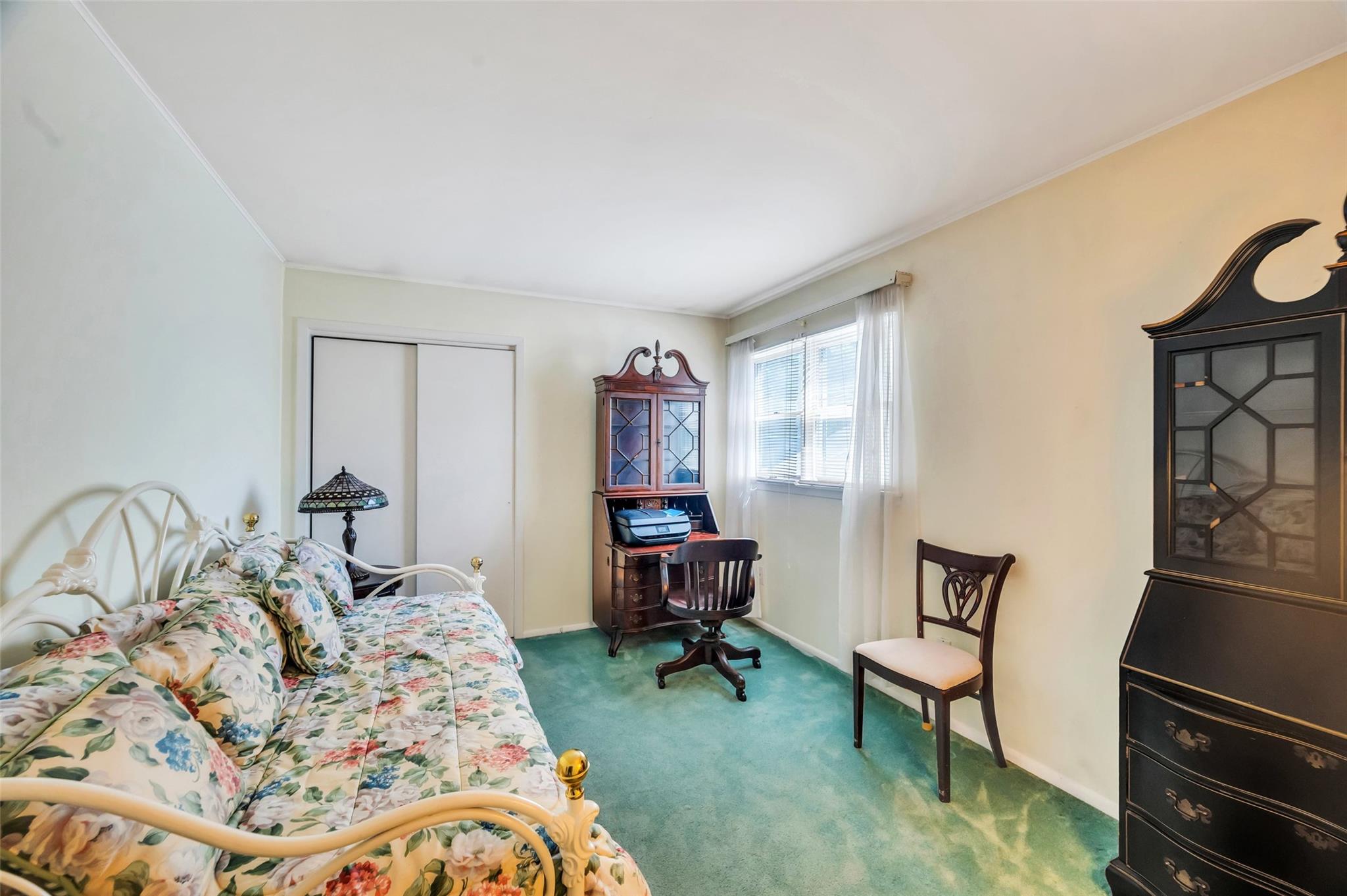 383 Old Country Road, Deer Park, New York image 19