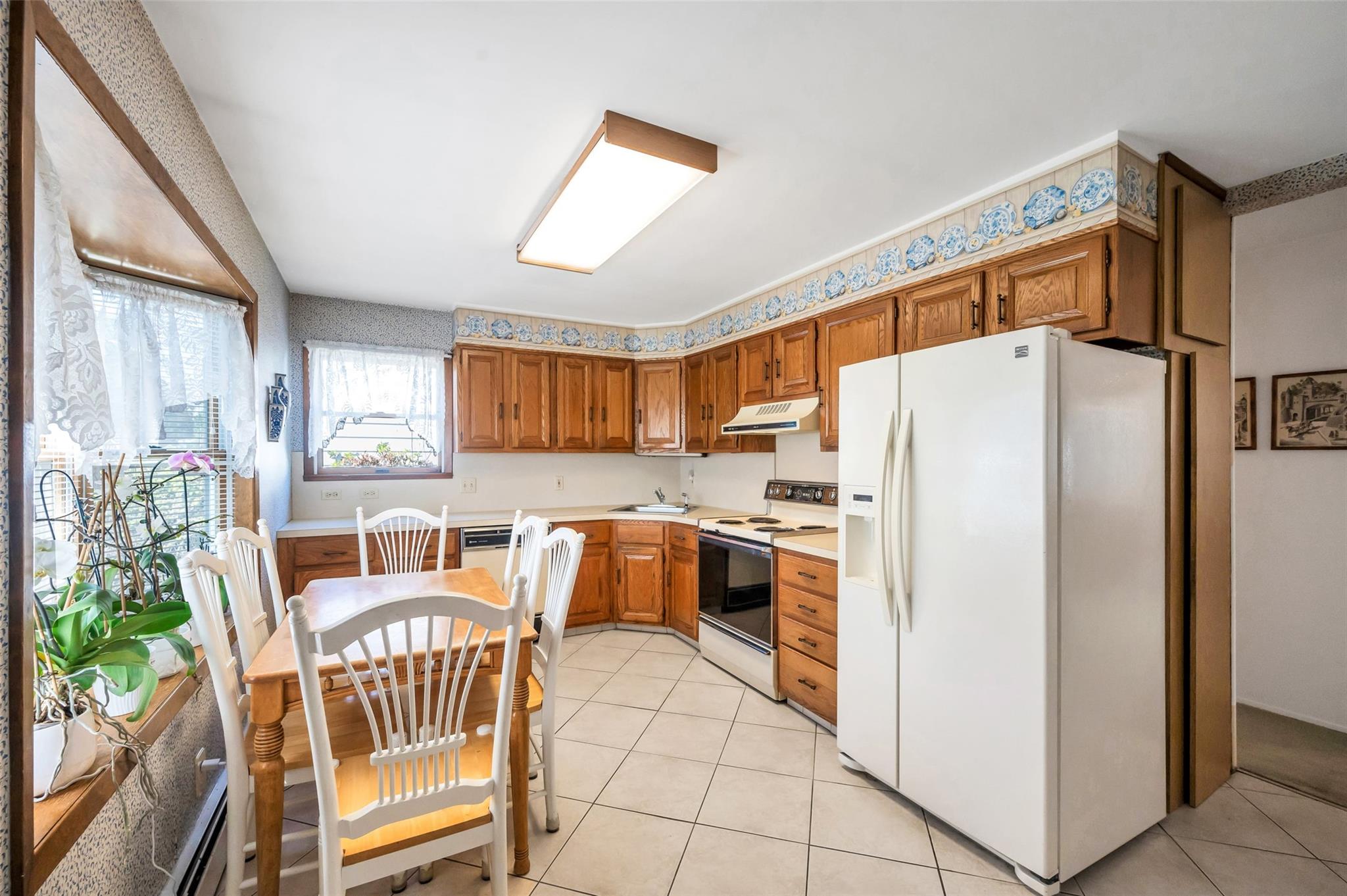 383 Old Country Road, Deer Park, New York image 8