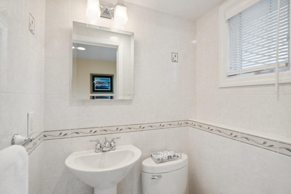 7 Holly Drive, Syosset, New York image 28
