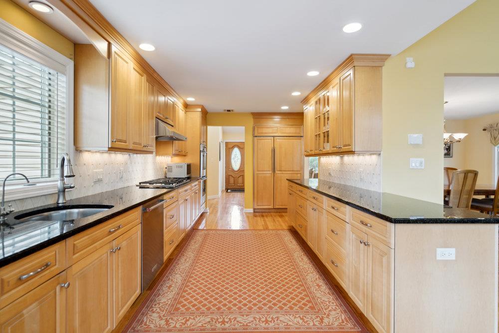 7 Holly Drive, Syosset, New York image 11