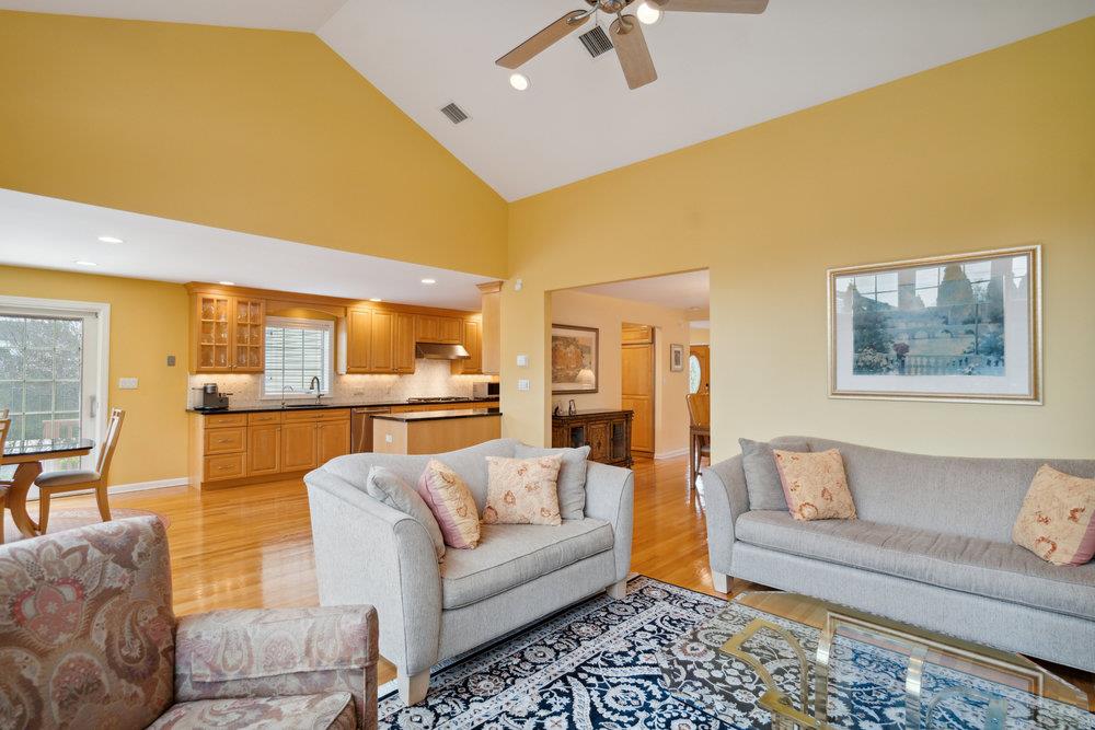 7 Holly Drive, Syosset, New York image 19
