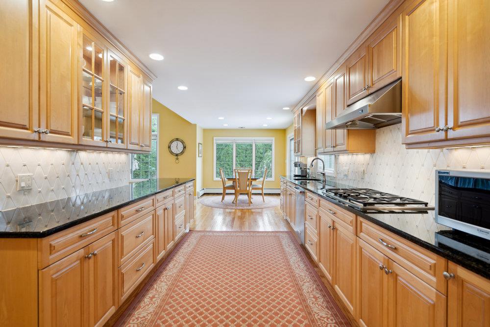 7 Holly Drive, Syosset, New York image 10