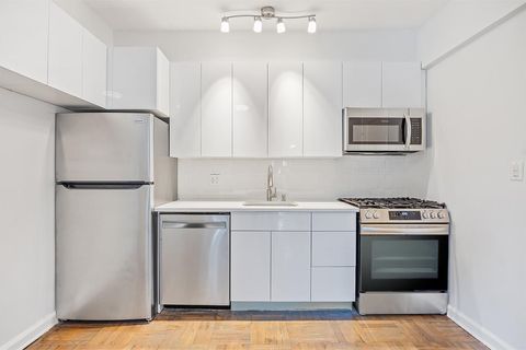 220 Pelham Road 1L New Rochelle NY 10805