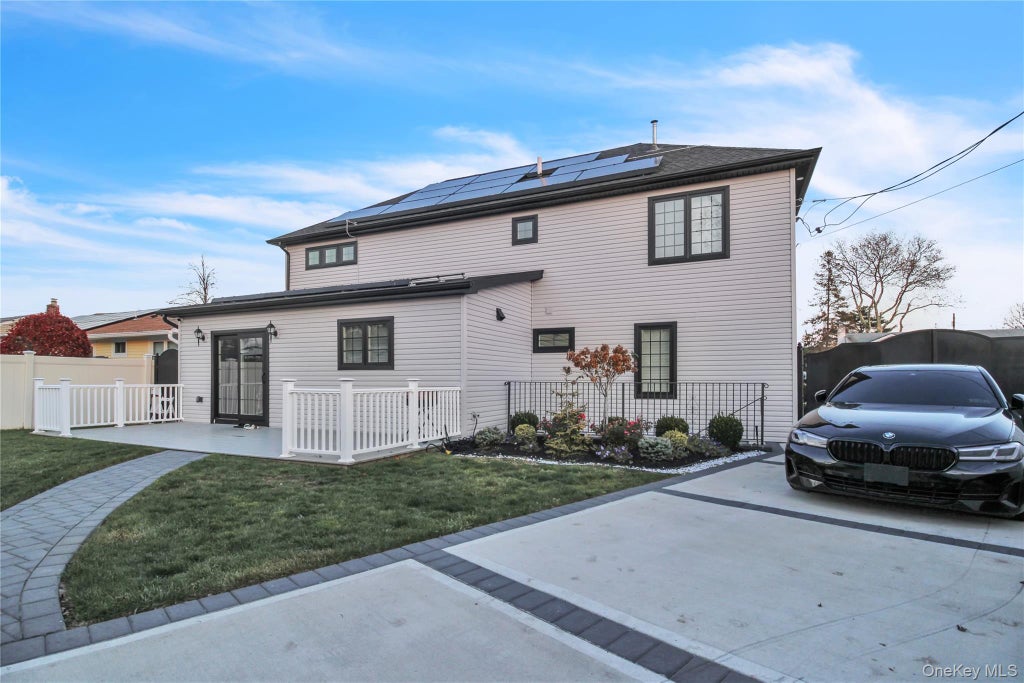 Photo of 858 Prescott St St, Valley Stream, NY 11580 (MLS # 1009202)