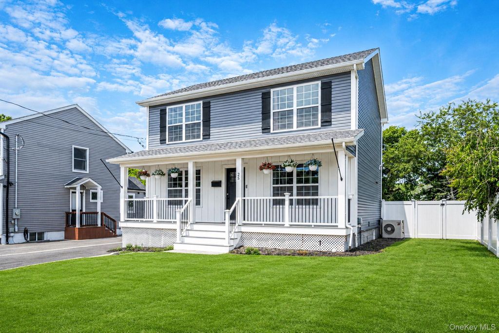 Photo of 25 First Street W, Patchogue, NY 11772 (MLS # 1013685)