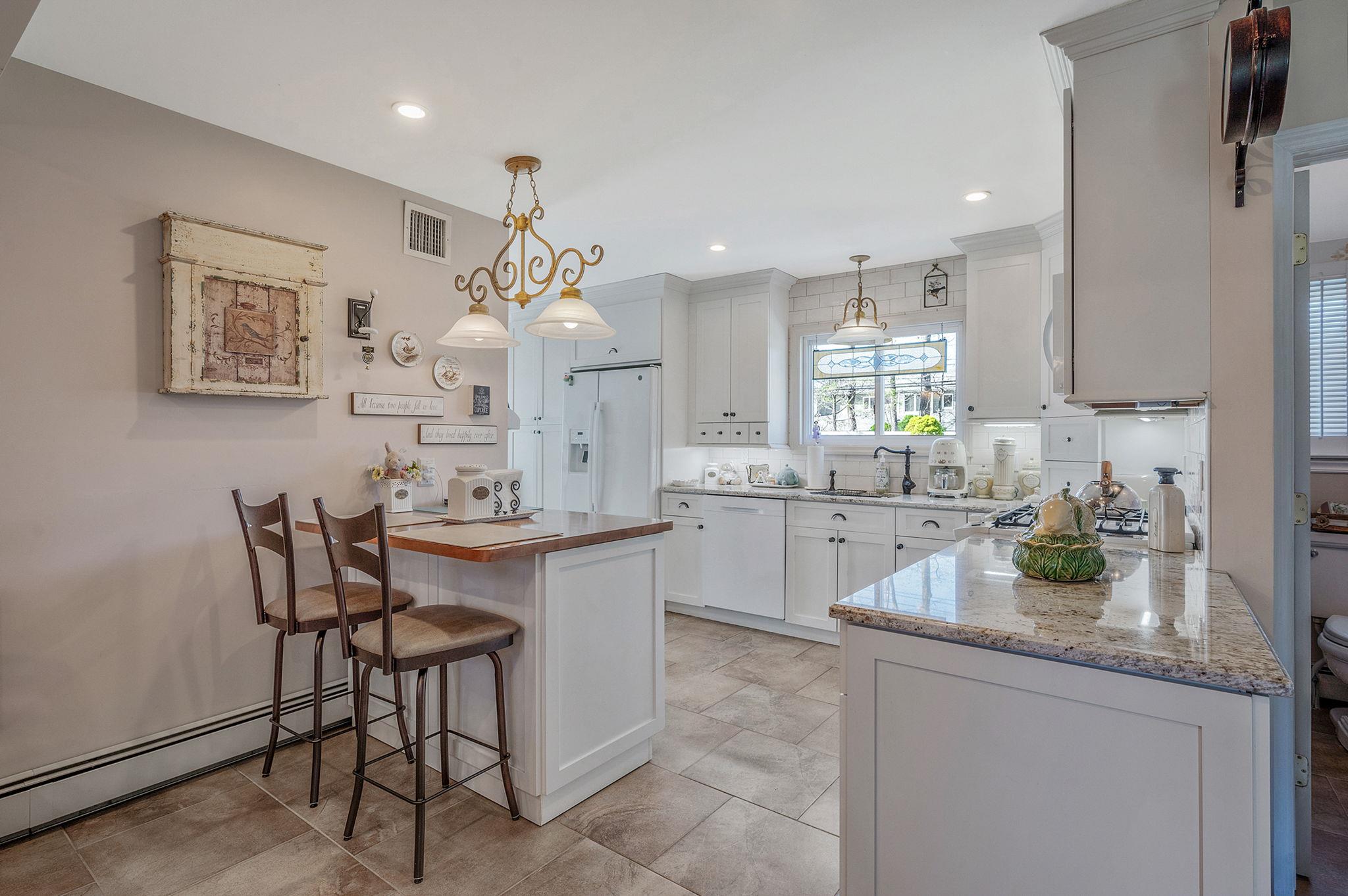 92 Morewood Drive, Smithtown, New York image 14