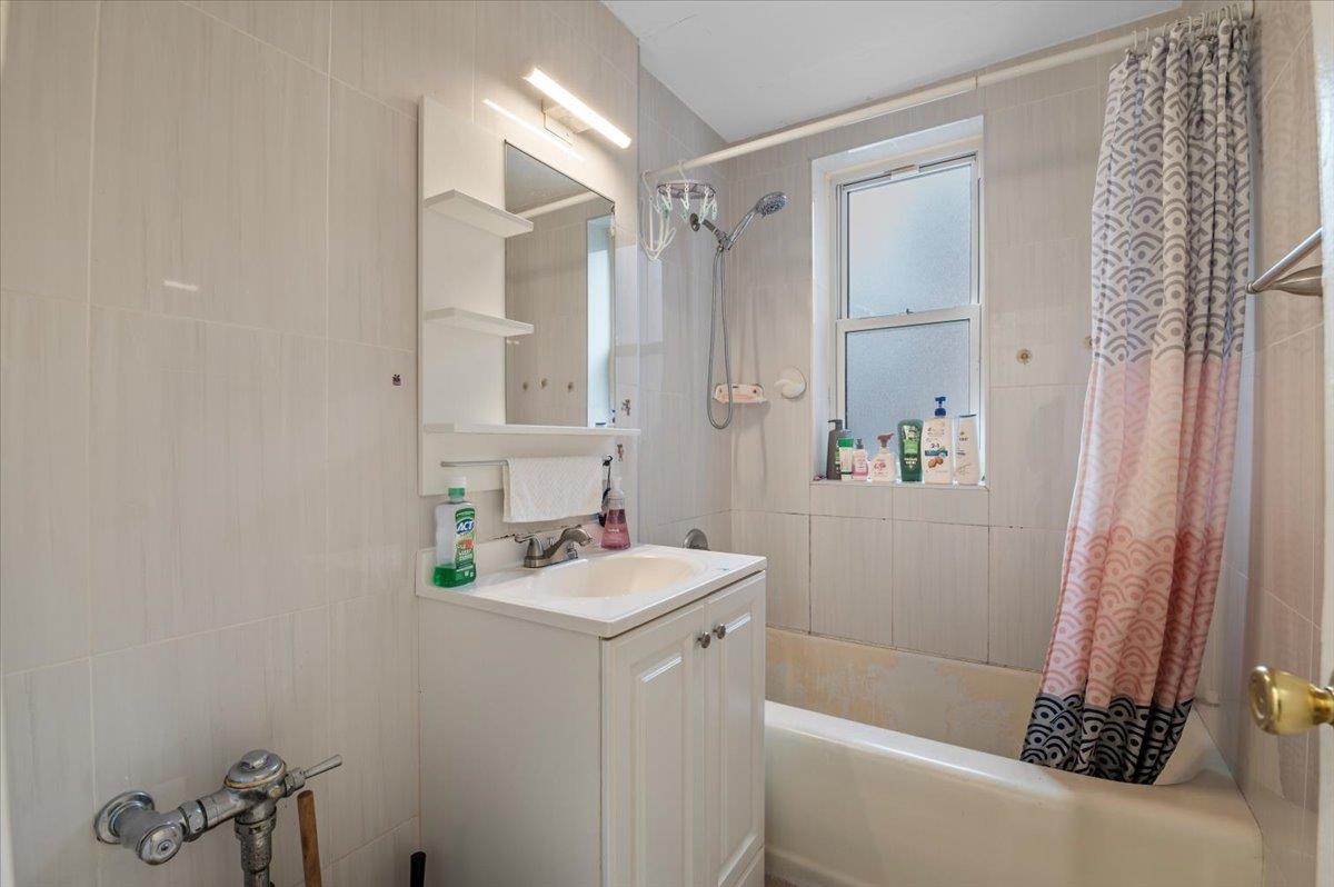 144-44 41st Ave #1M, Flushing, New York image 4