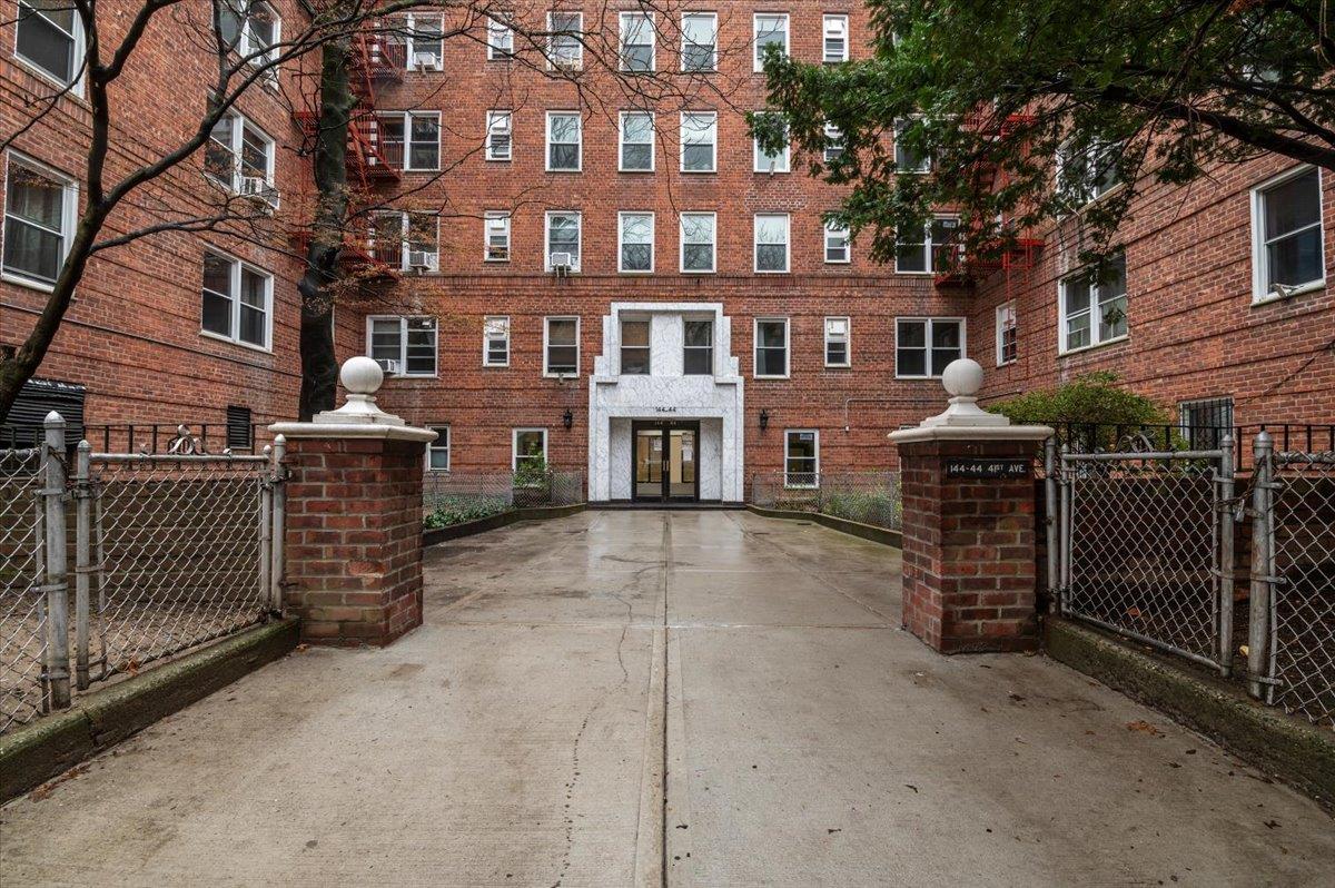 144-44 41st Ave #1M, Flushing, New York image 1