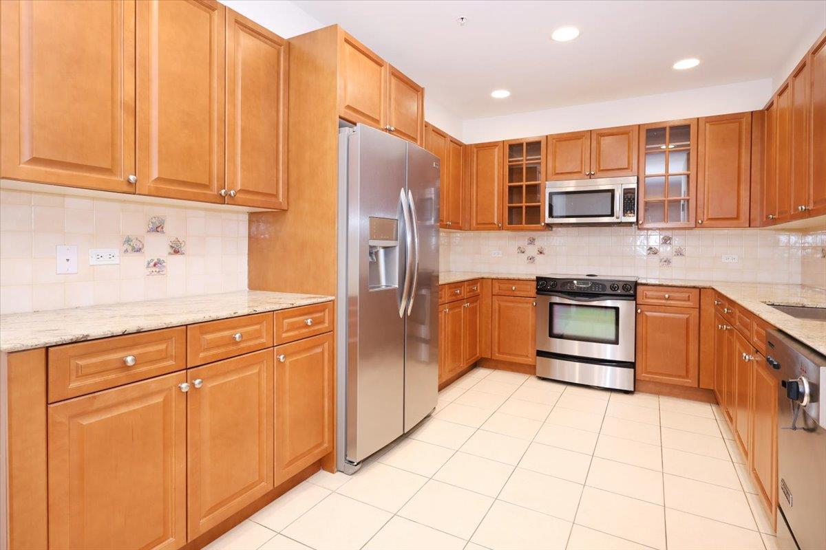 100 Harbor View Drive #335, Port Washington, New York image 4