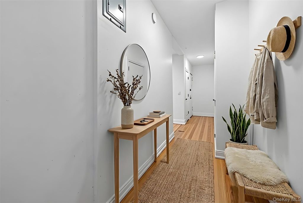 Photo of 811 Walton Avenue #F21, Bronx, NY 10451 (MLS # 944685)