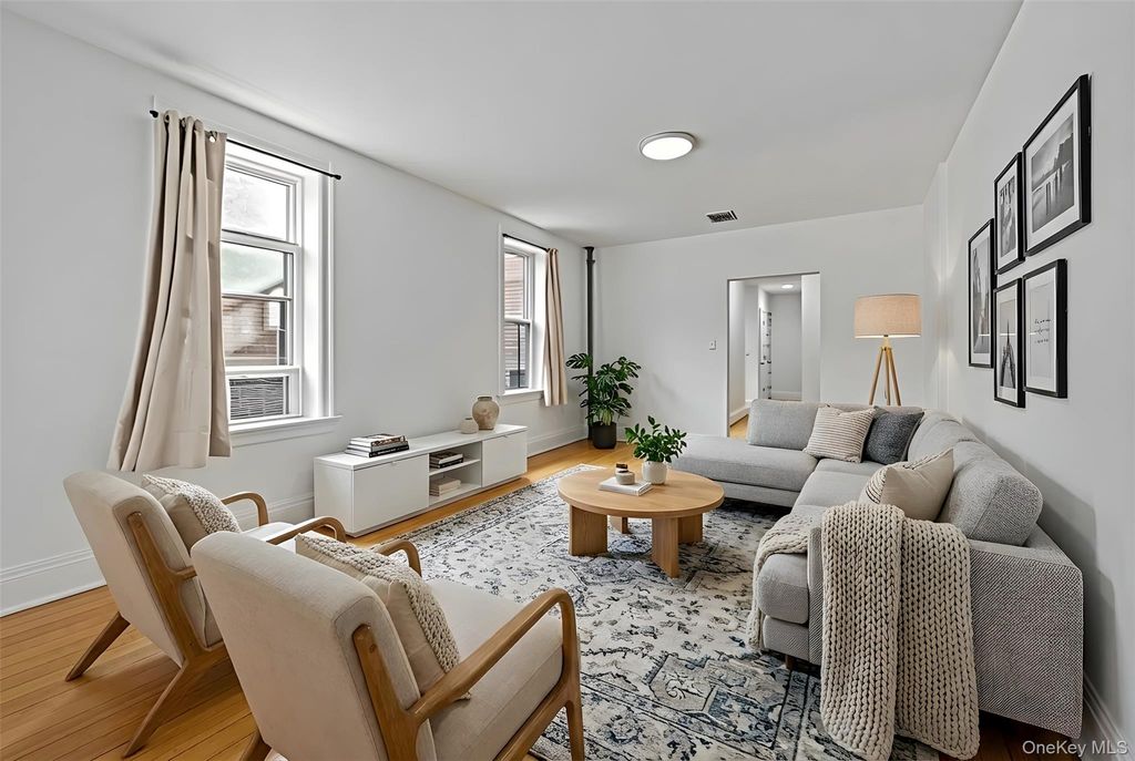 Photo of 811 Walton Avenue #F21, Bronx, NY 10451 (MLS # 944685)