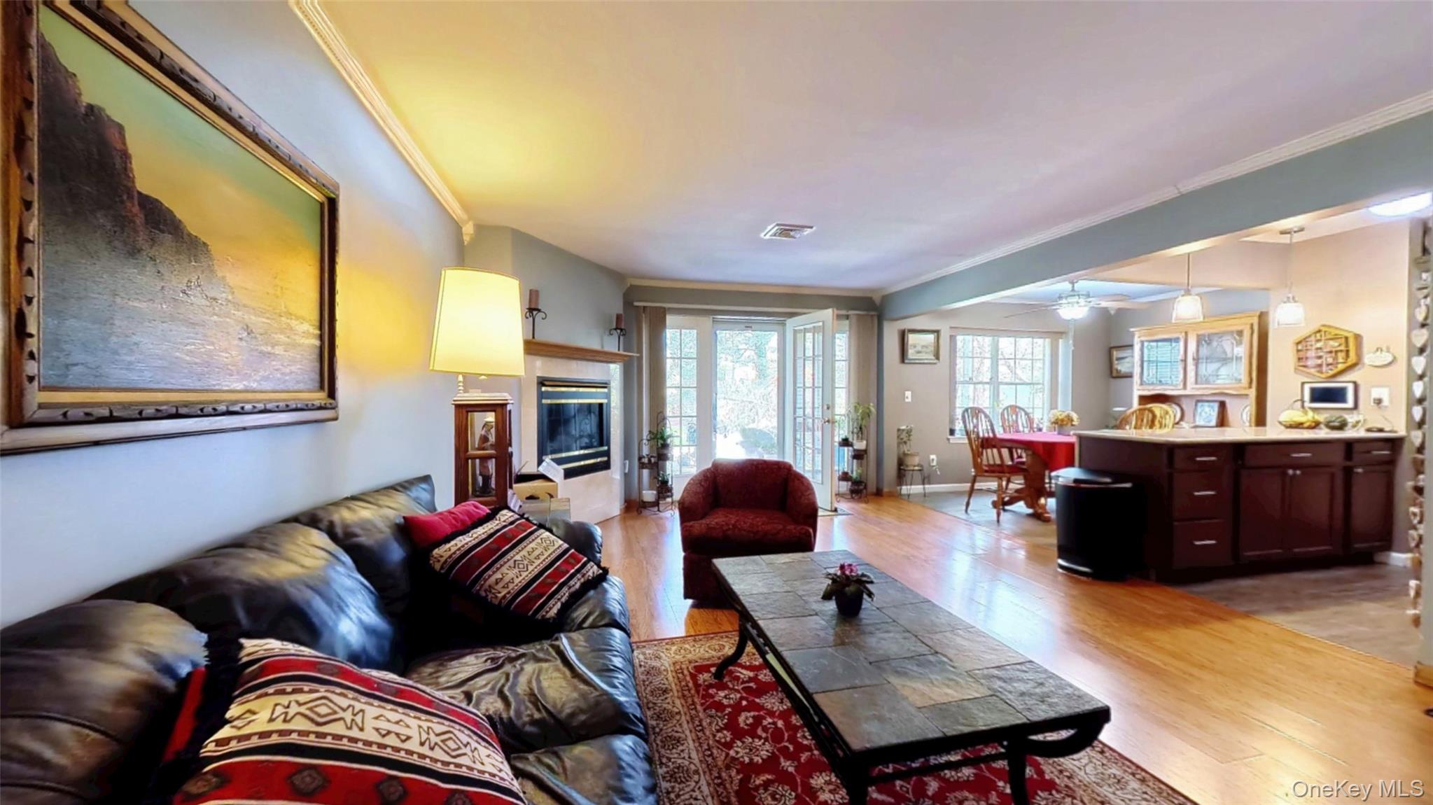 1020 Washington Green