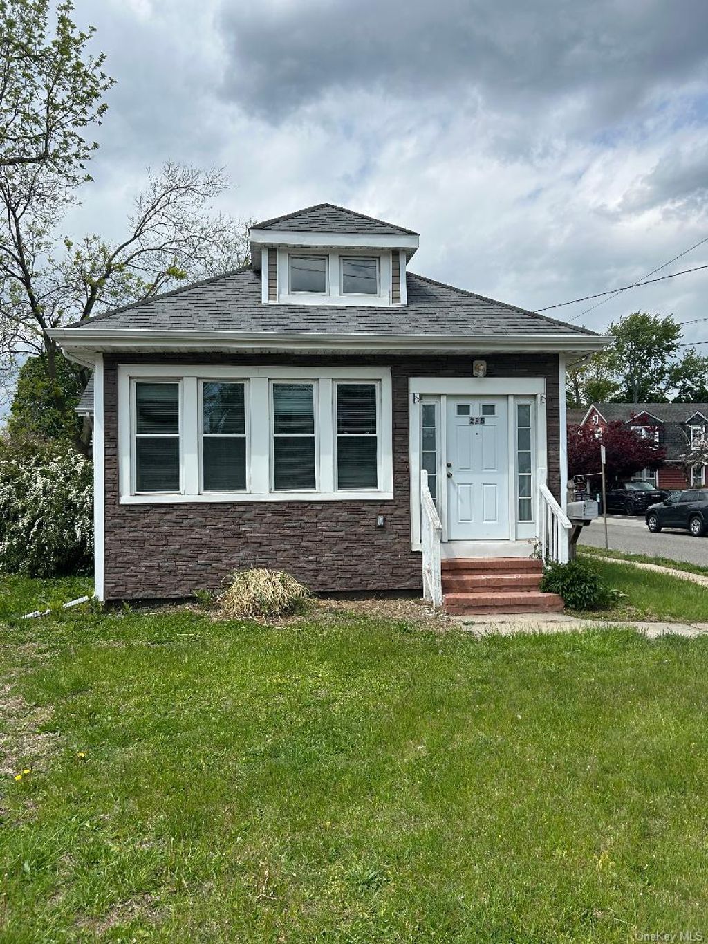 Photo of 295 Conklin Street #295, Farmingdale, NY 11735 (MLS # 997240)