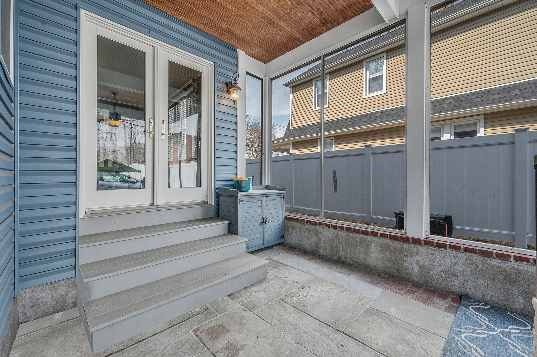 122 Broadway, Greenlawn, New York image 43