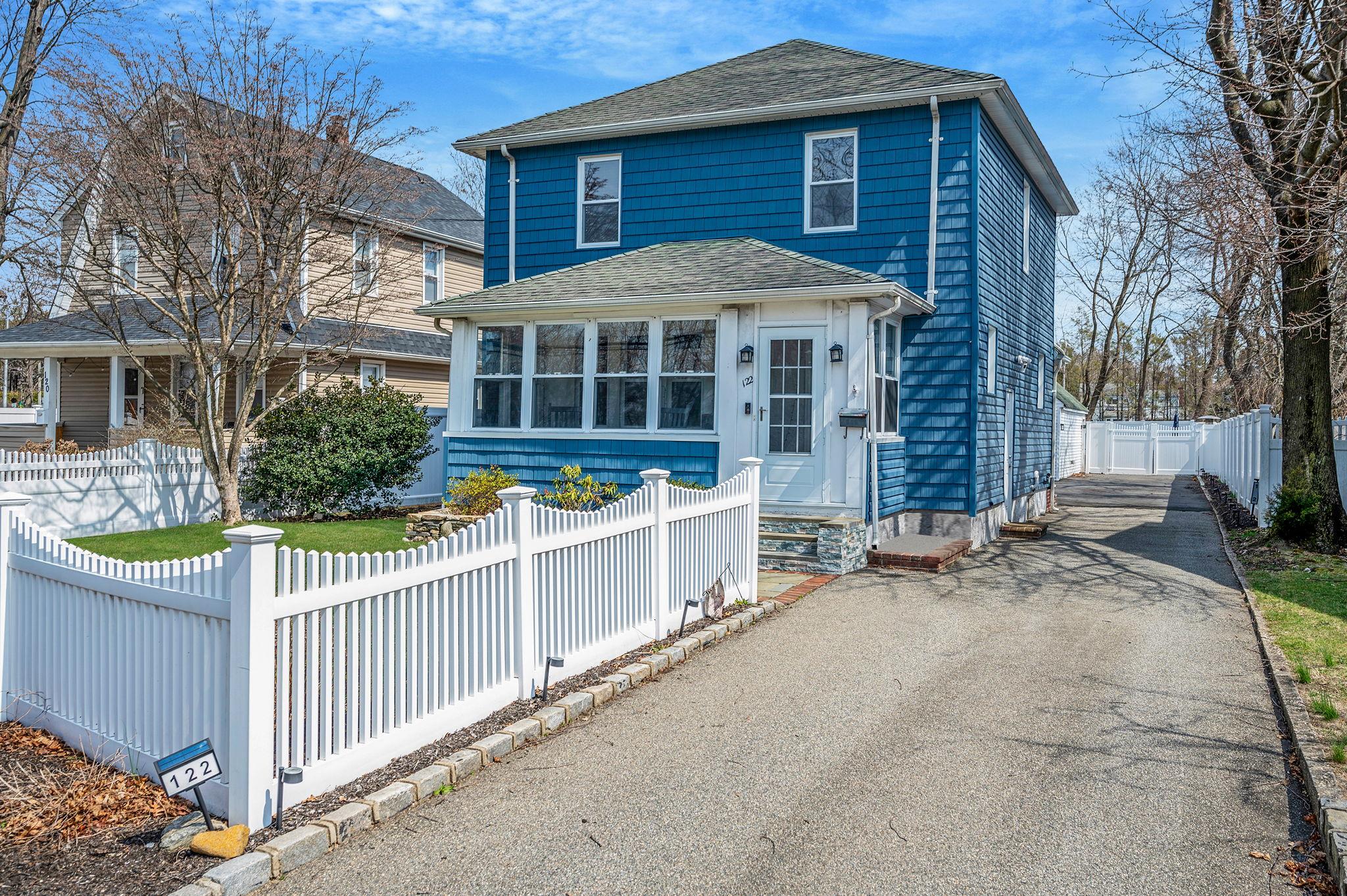 122 Broadway, Greenlawn, New York image 1