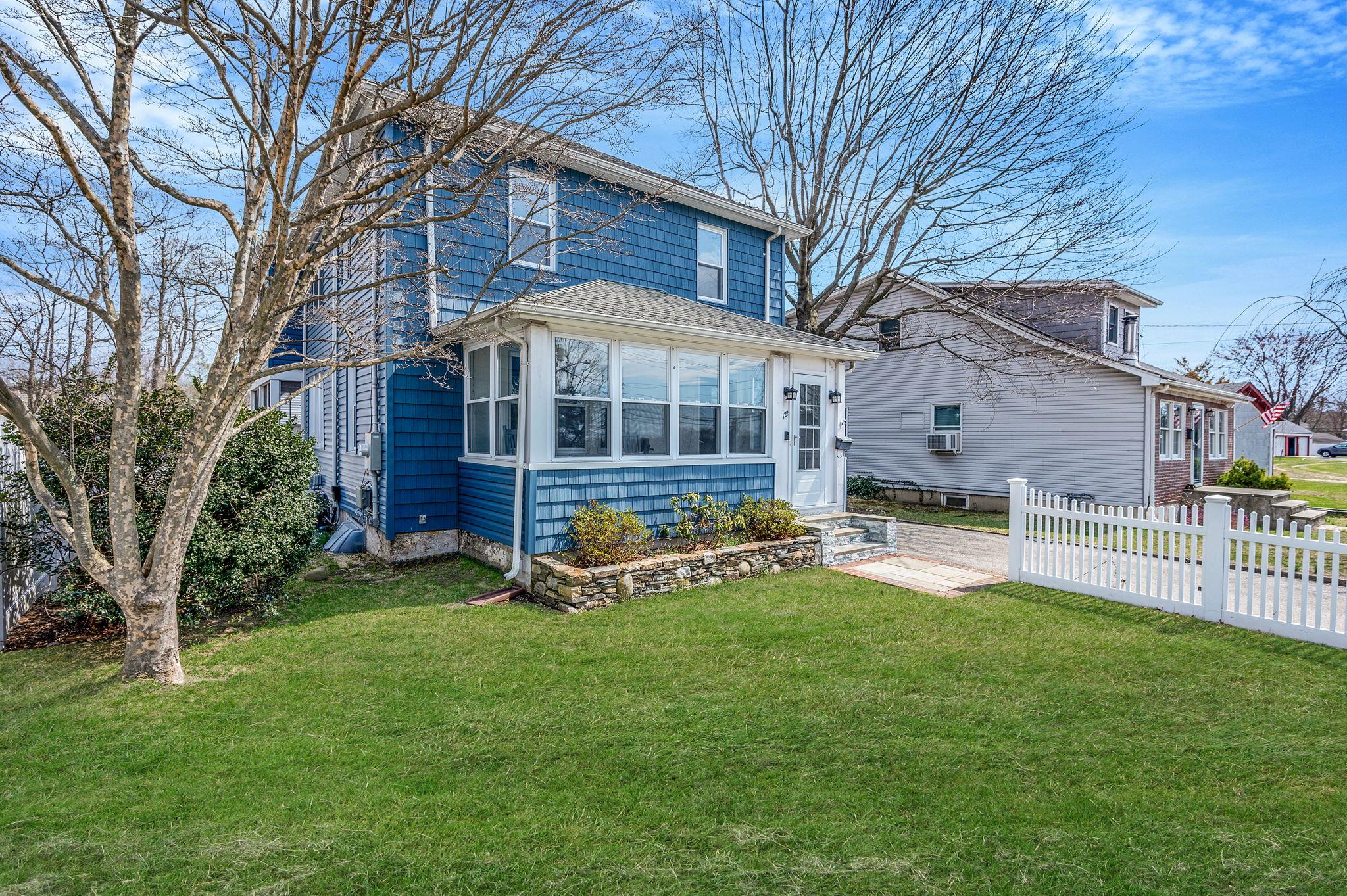 122 Broadway, Greenlawn, New York image 3