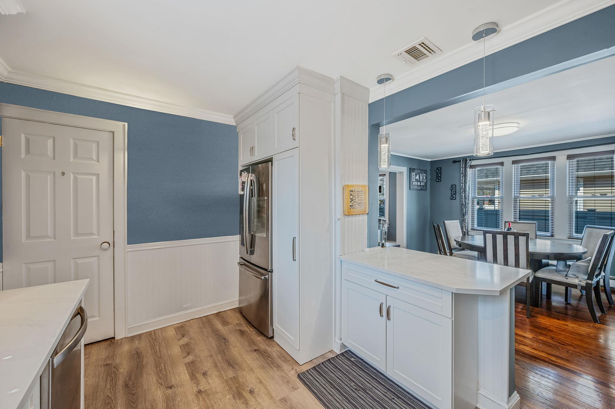 122 Broadway, Greenlawn, New York image 20