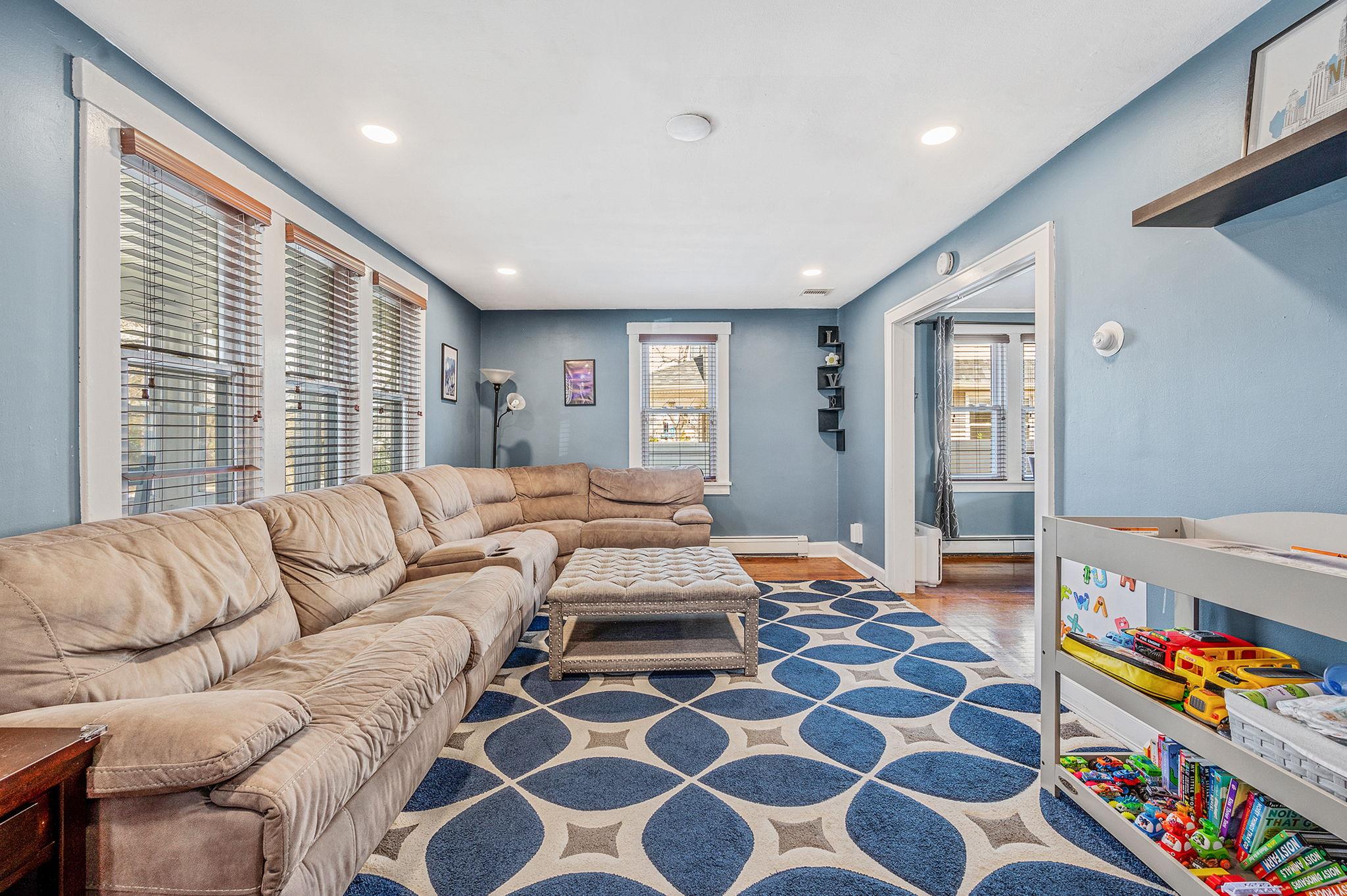122 Broadway, Greenlawn, New York image 13
