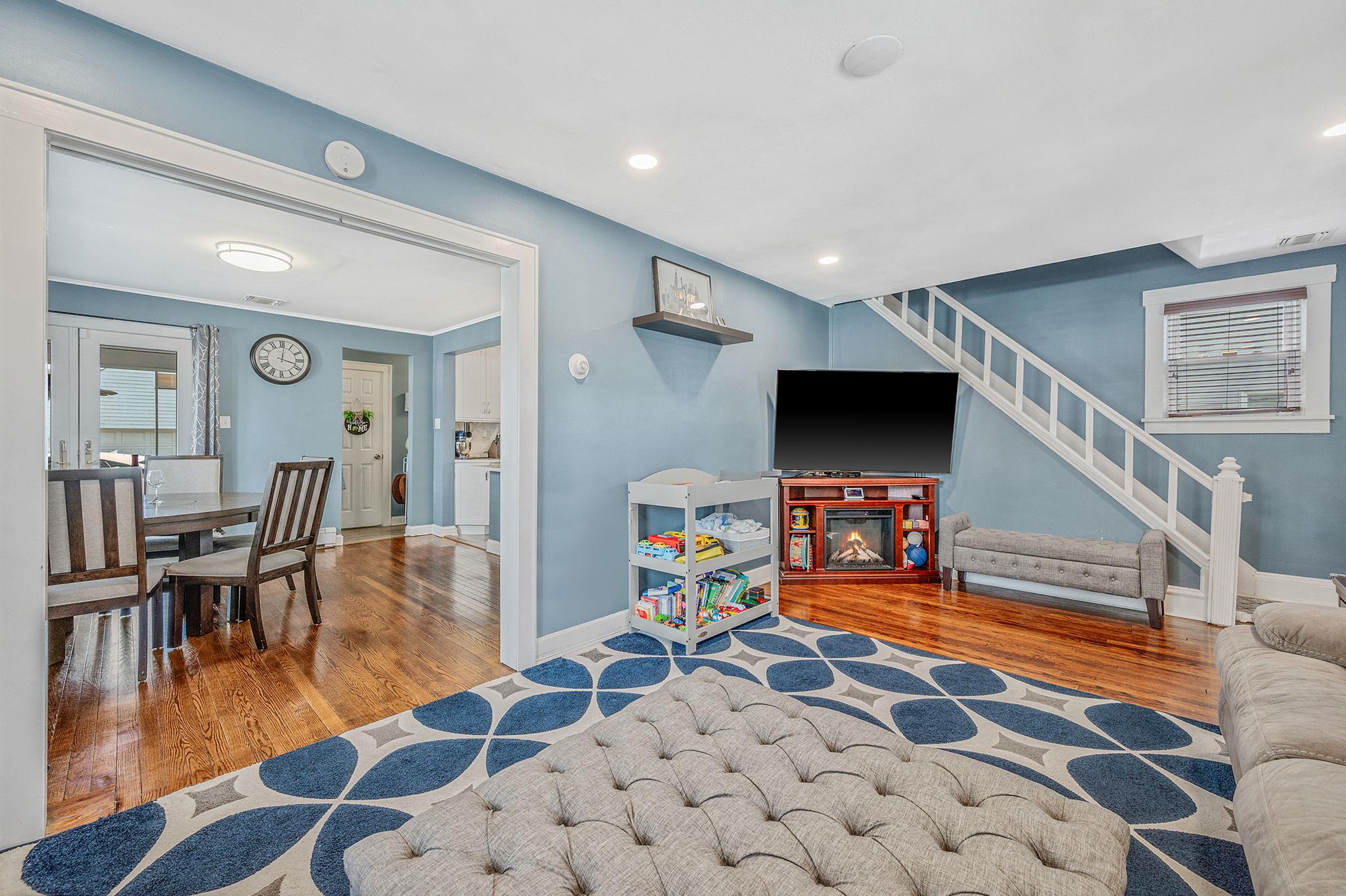 122 Broadway, Greenlawn, New York image 14