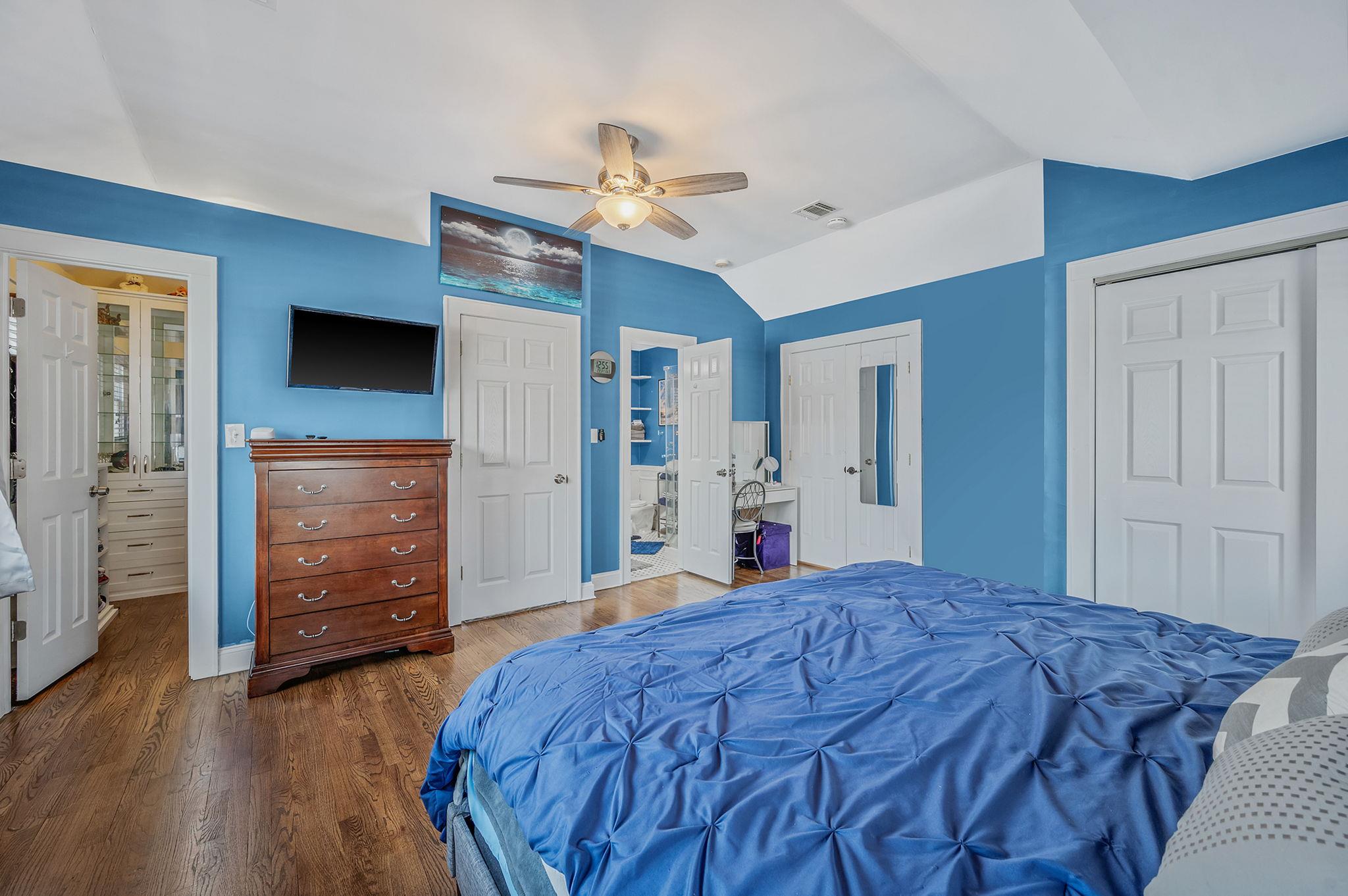 122 Broadway, Greenlawn, New York image 34
