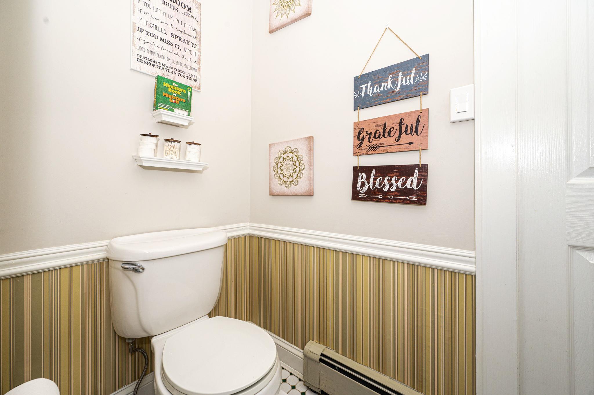 122 Broadway, Greenlawn, New York image 21