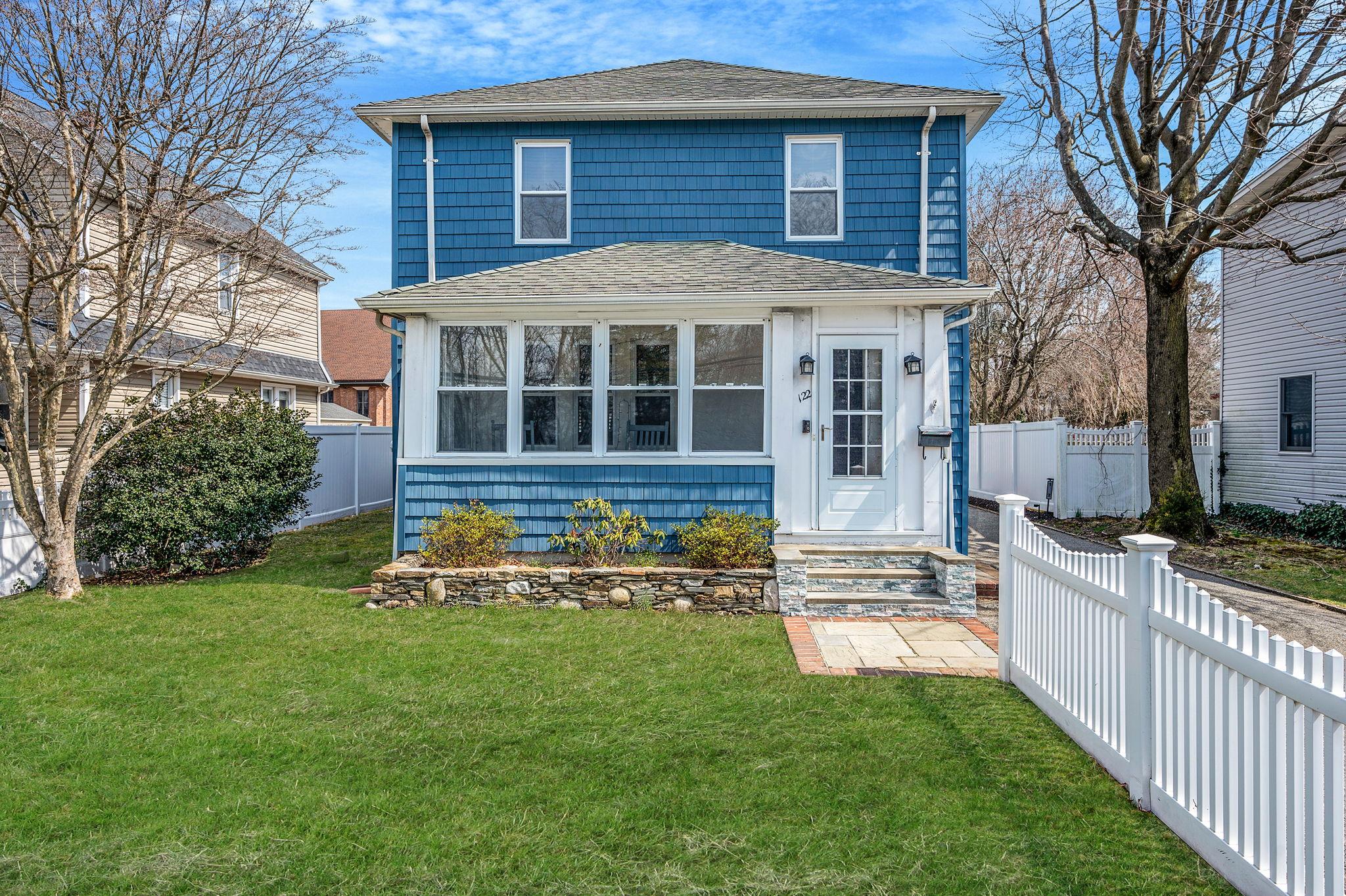 122 Broadway, Greenlawn, New York image 2