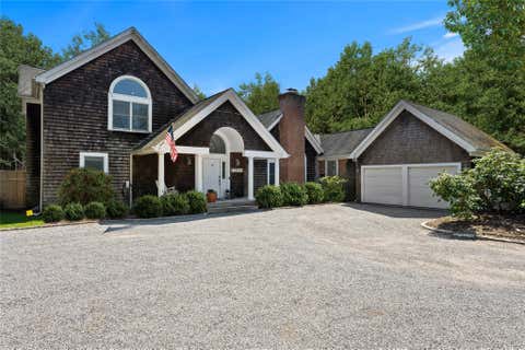 Homes For Sale - 38 Pheasant Run<br/> Quogue, NY 11959