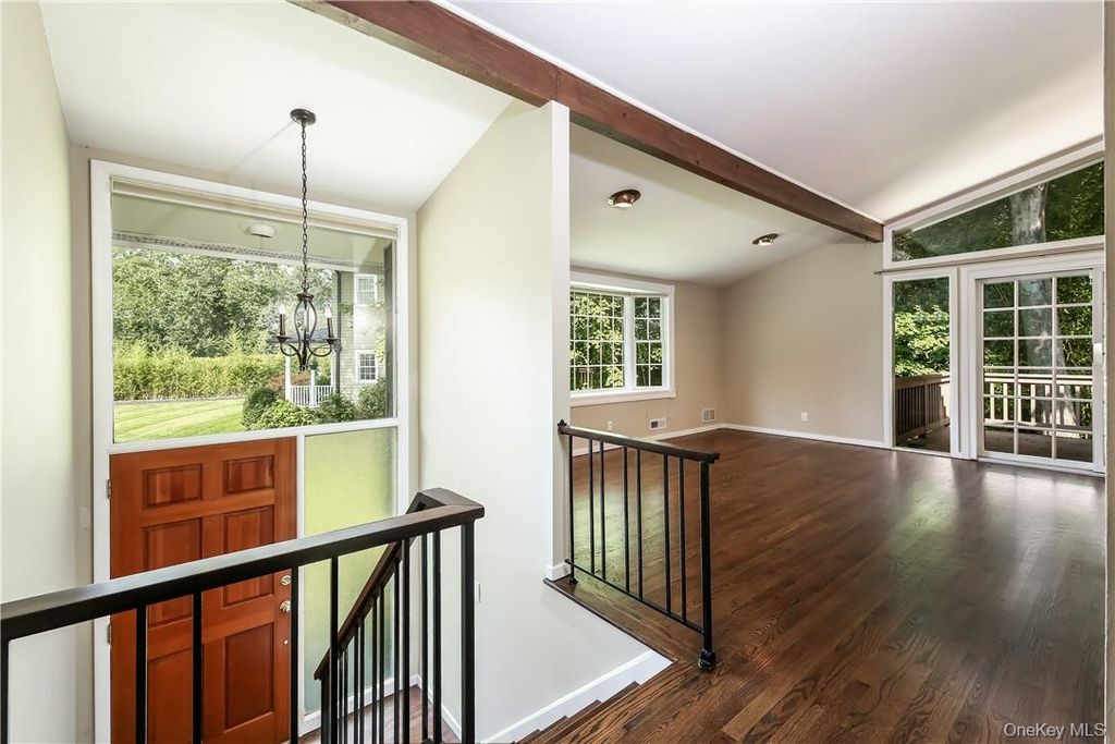 Photo of 14 Marlene Court, Rye, NY 10580 (MLS # 962703)