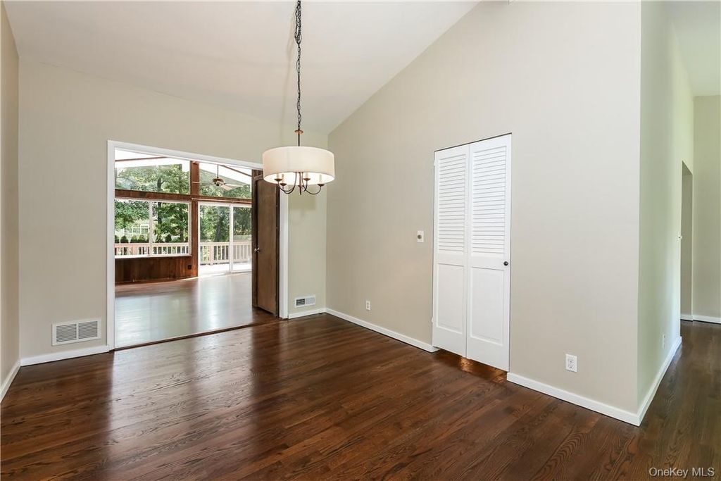 Photo of 14 Marlene Court, Rye, NY 10580 (MLS # 962703)