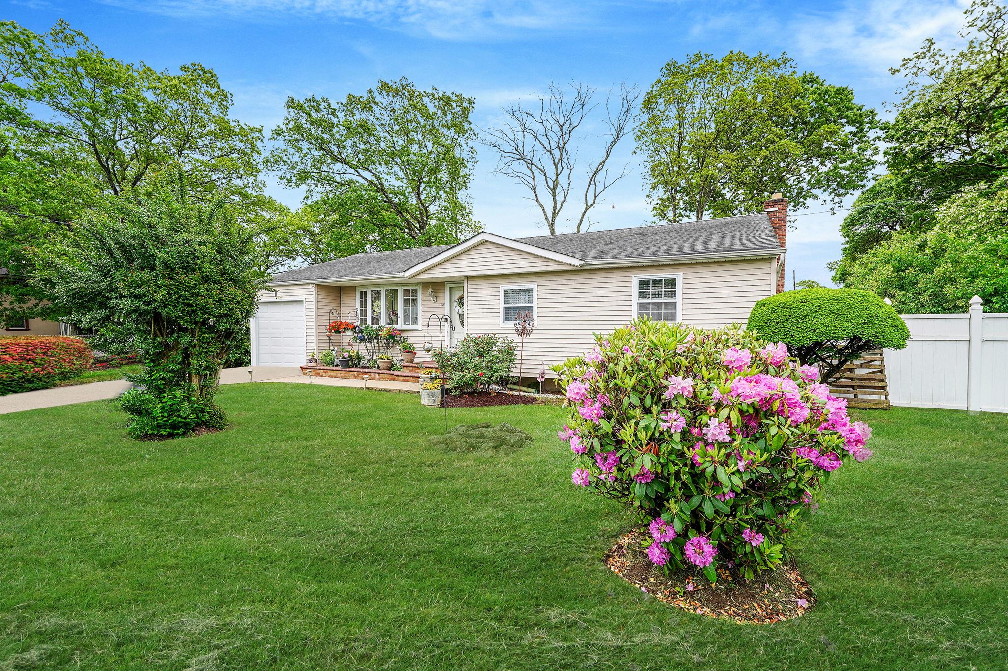 54 Williams Avenue, Amityville, New York image 1