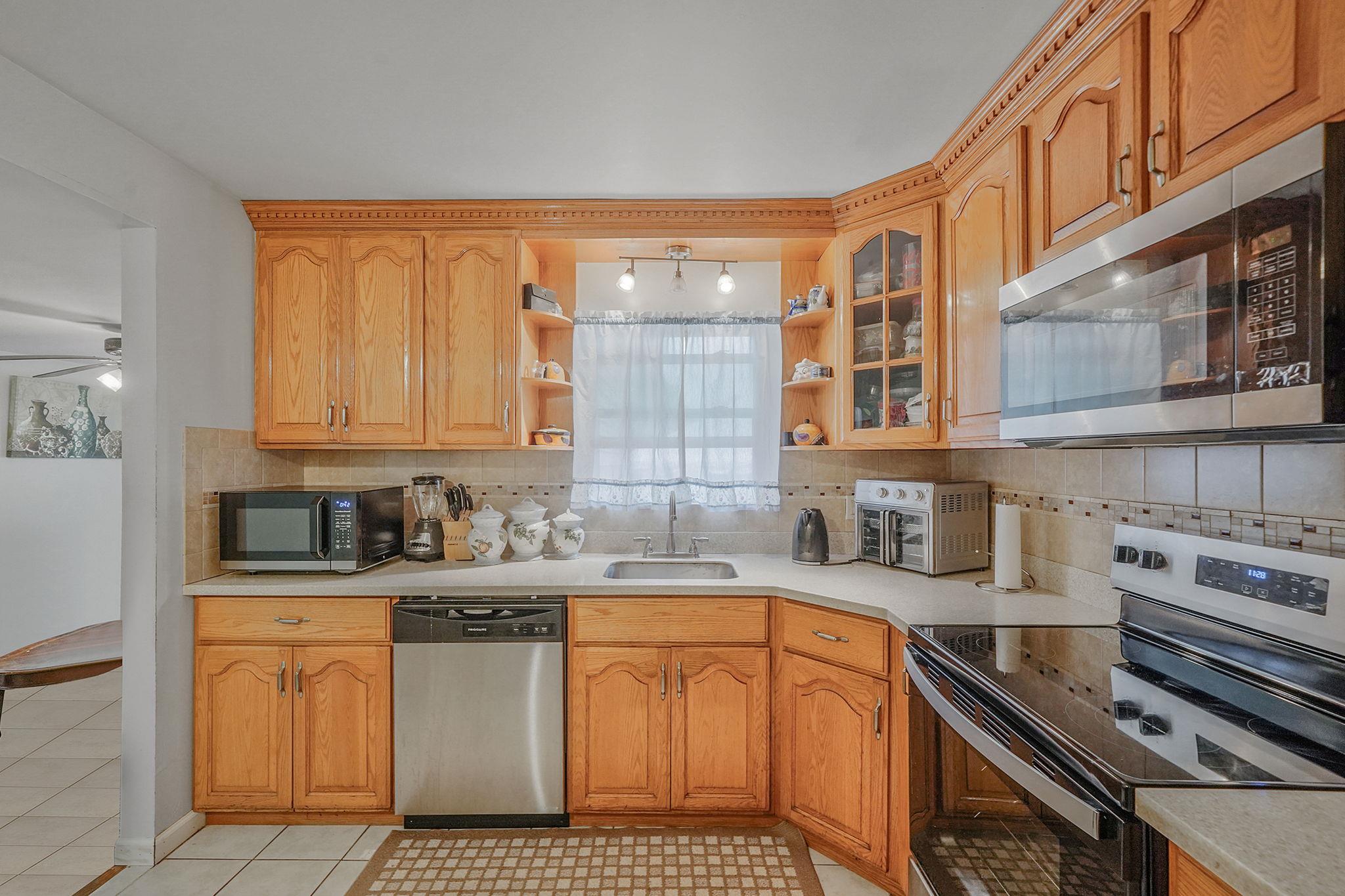 54 Williams Avenue, Amityville, New York image 10