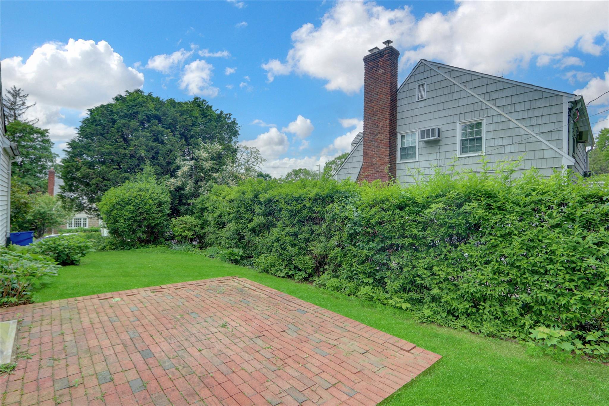 12 Lowell Road, Port Washington, New York image 21