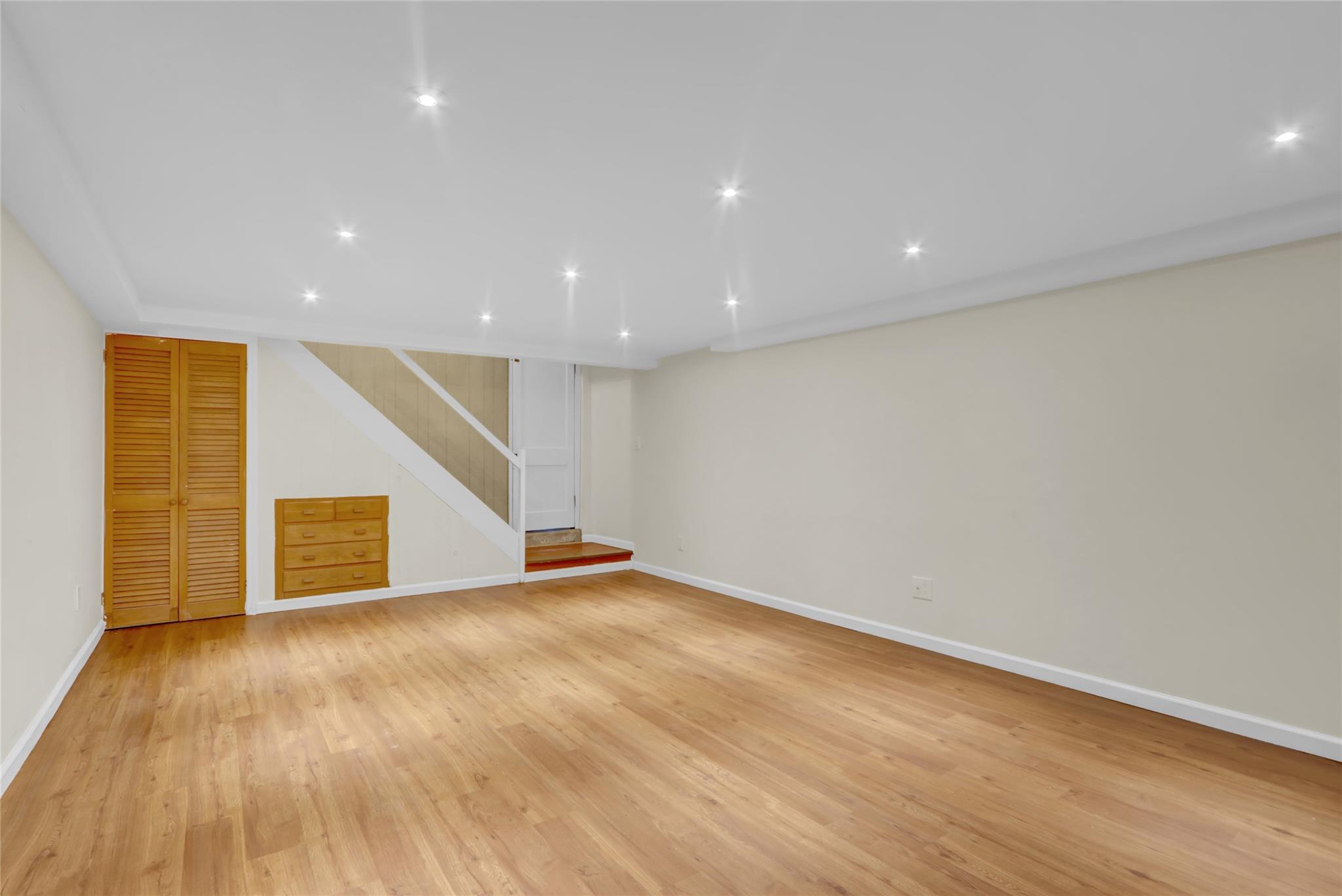 12 Lowell Road, Port Washington, New York image 19