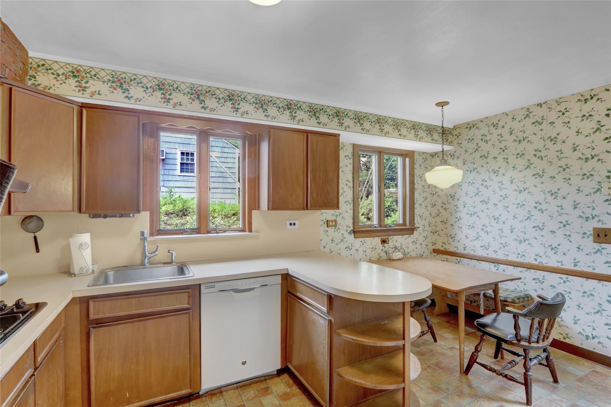 12 Lowell Road, Port Washington, New York image 12