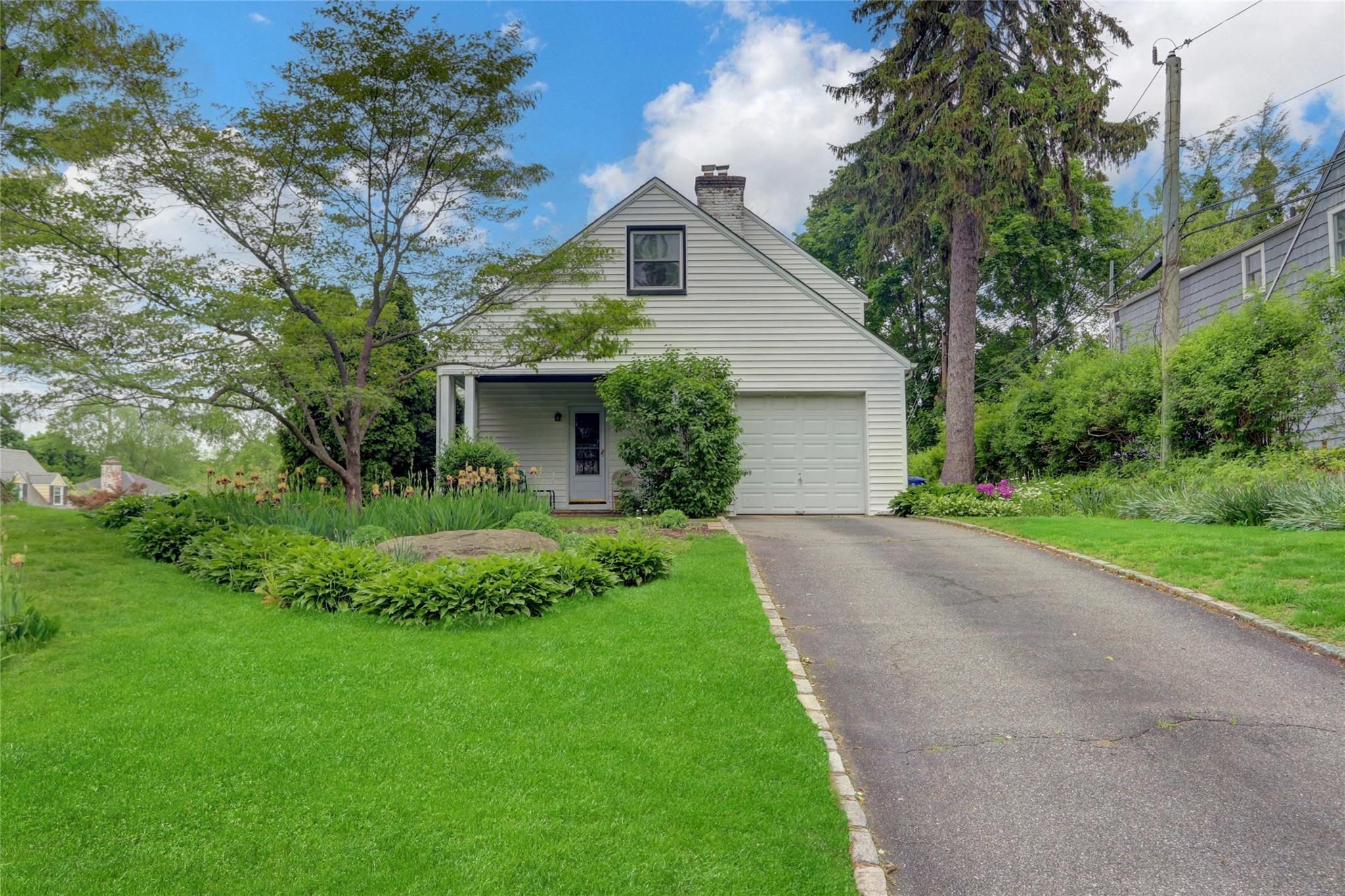 12 Lowell Road, Port Washington, New York image 20