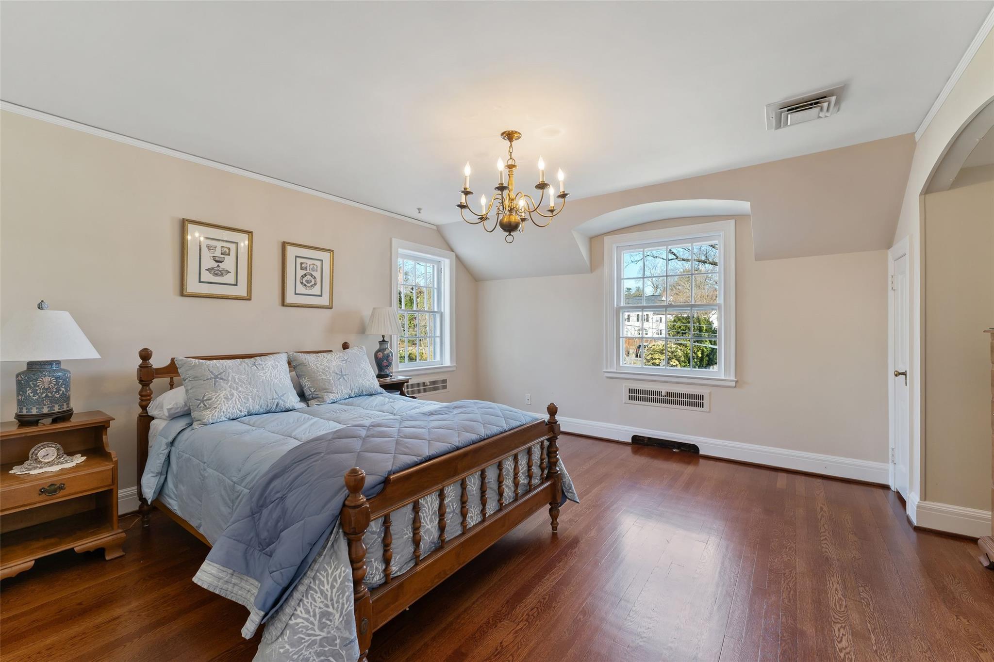 28 W Ridgecroft Road, Bronxville, New York image 18