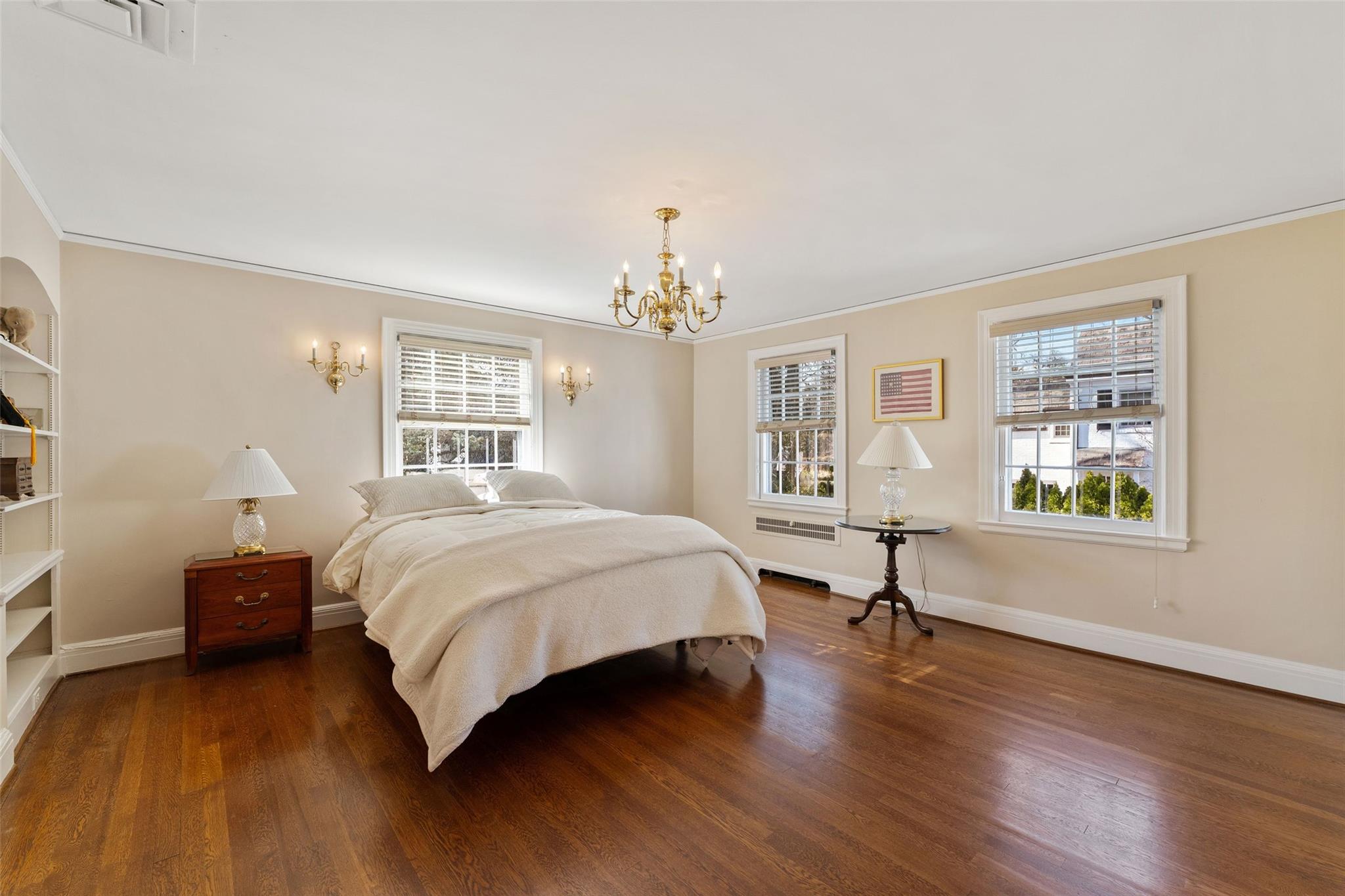 28 W Ridgecroft Road, Bronxville, New York image 22
