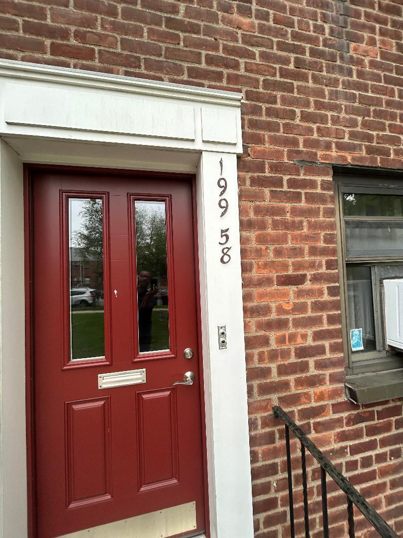 21st Avenue 1-165, Whitestone, Queens, NY - 1 Bedrooms  
1 Bathrooms  
4 Rooms - 