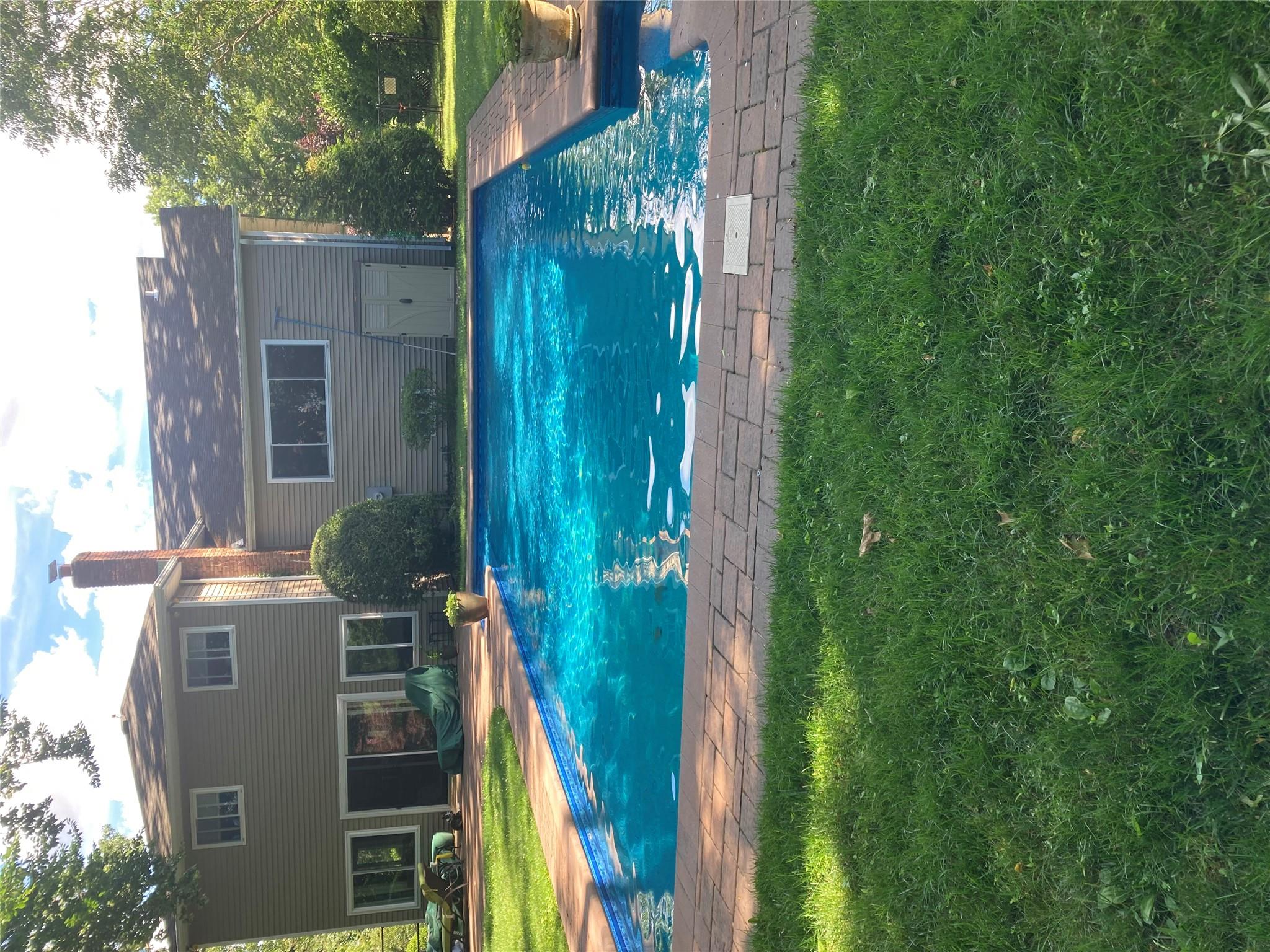 55 Cross Bow Lane, Commack, New York image 34