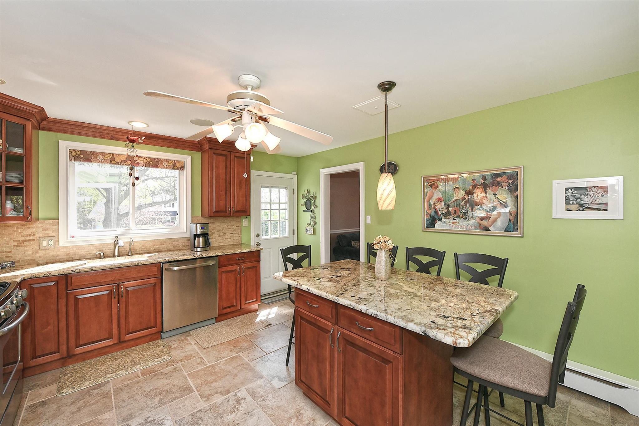 55 Cross Bow Lane, Commack, New York image 5