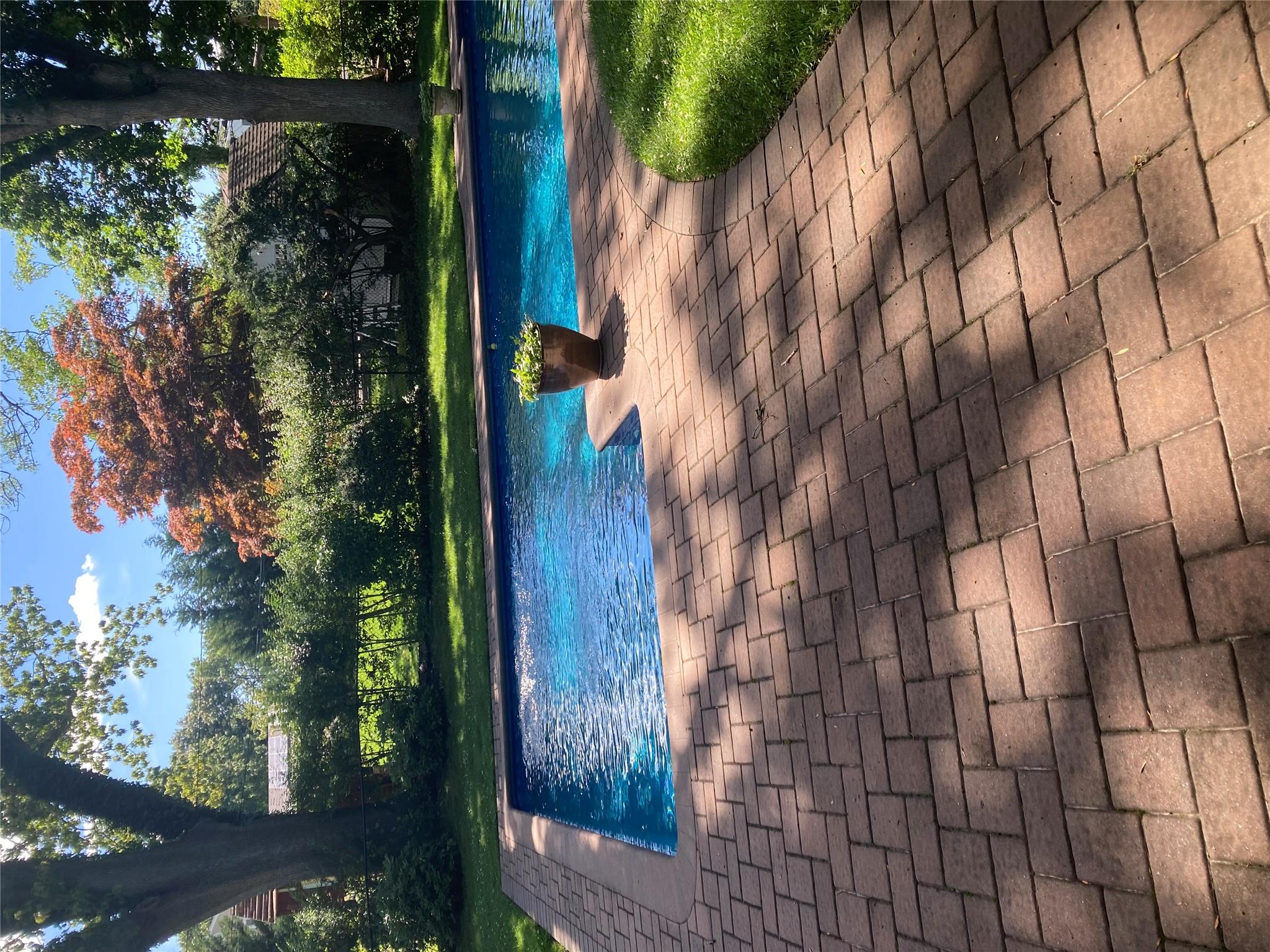 55 Cross Bow Lane, Commack, New York image 32
