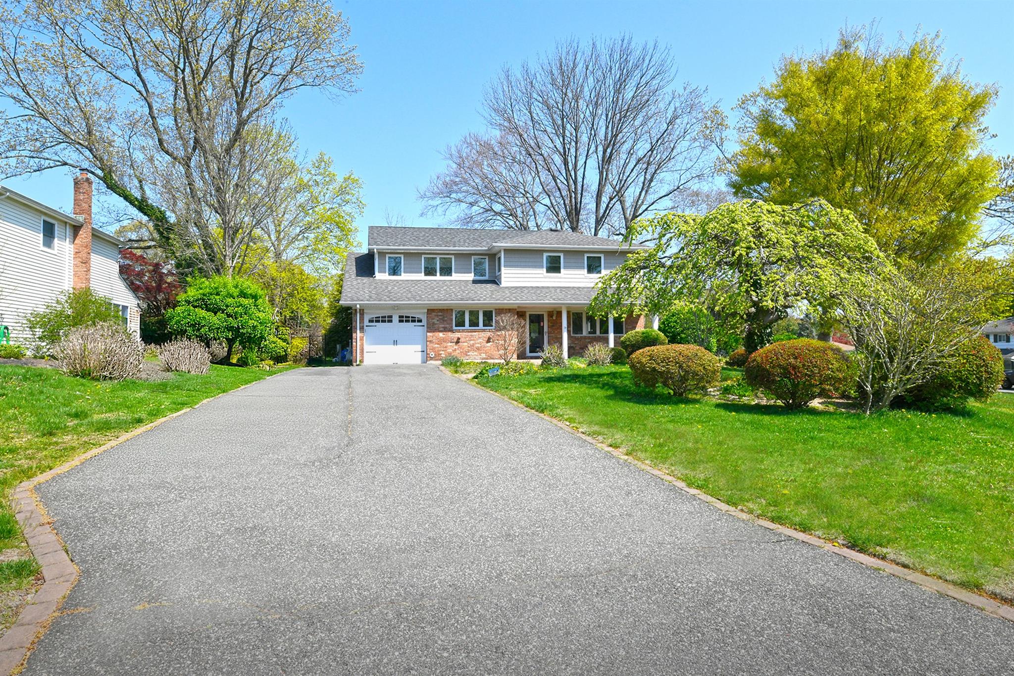 55 Cross Bow Lane, Commack, New York image 27