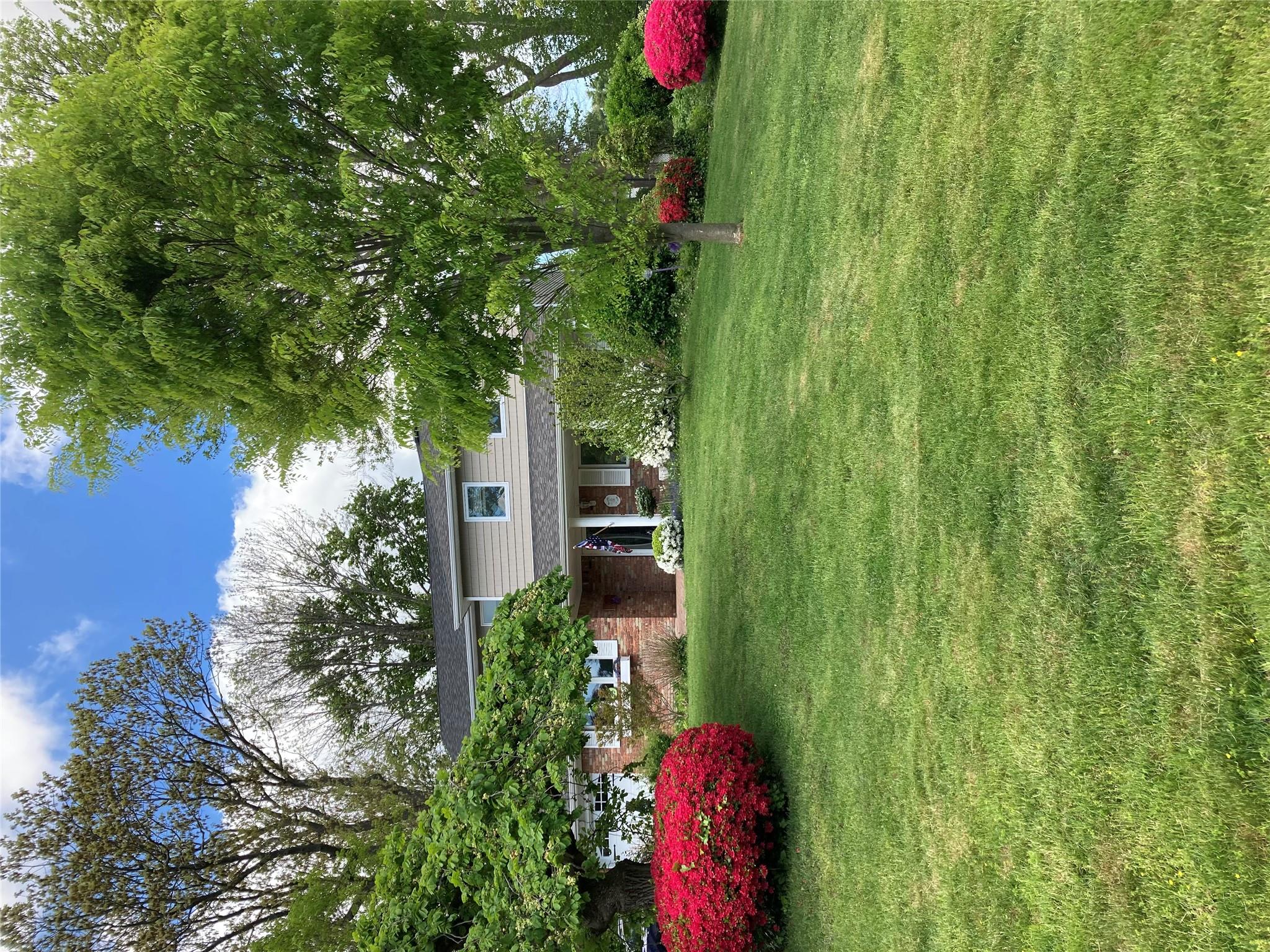 55 Cross Bow Lane, Commack, New York image 31