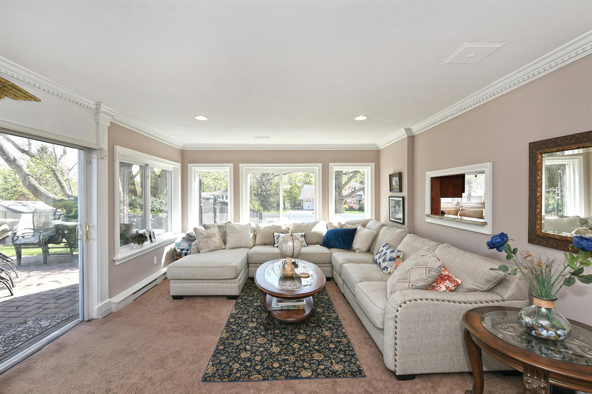 55 Cross Bow Lane, Commack, New York image 8