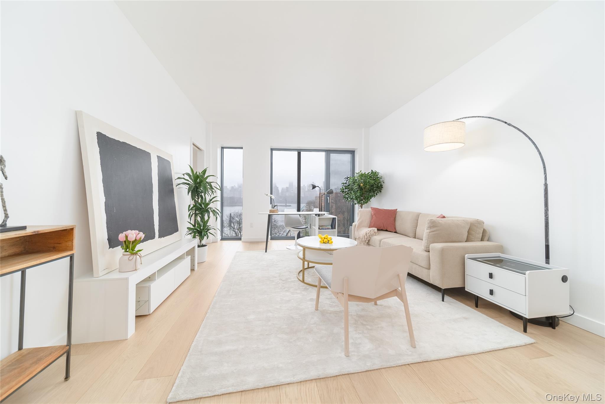 3005 Vernon Boulevard 2H