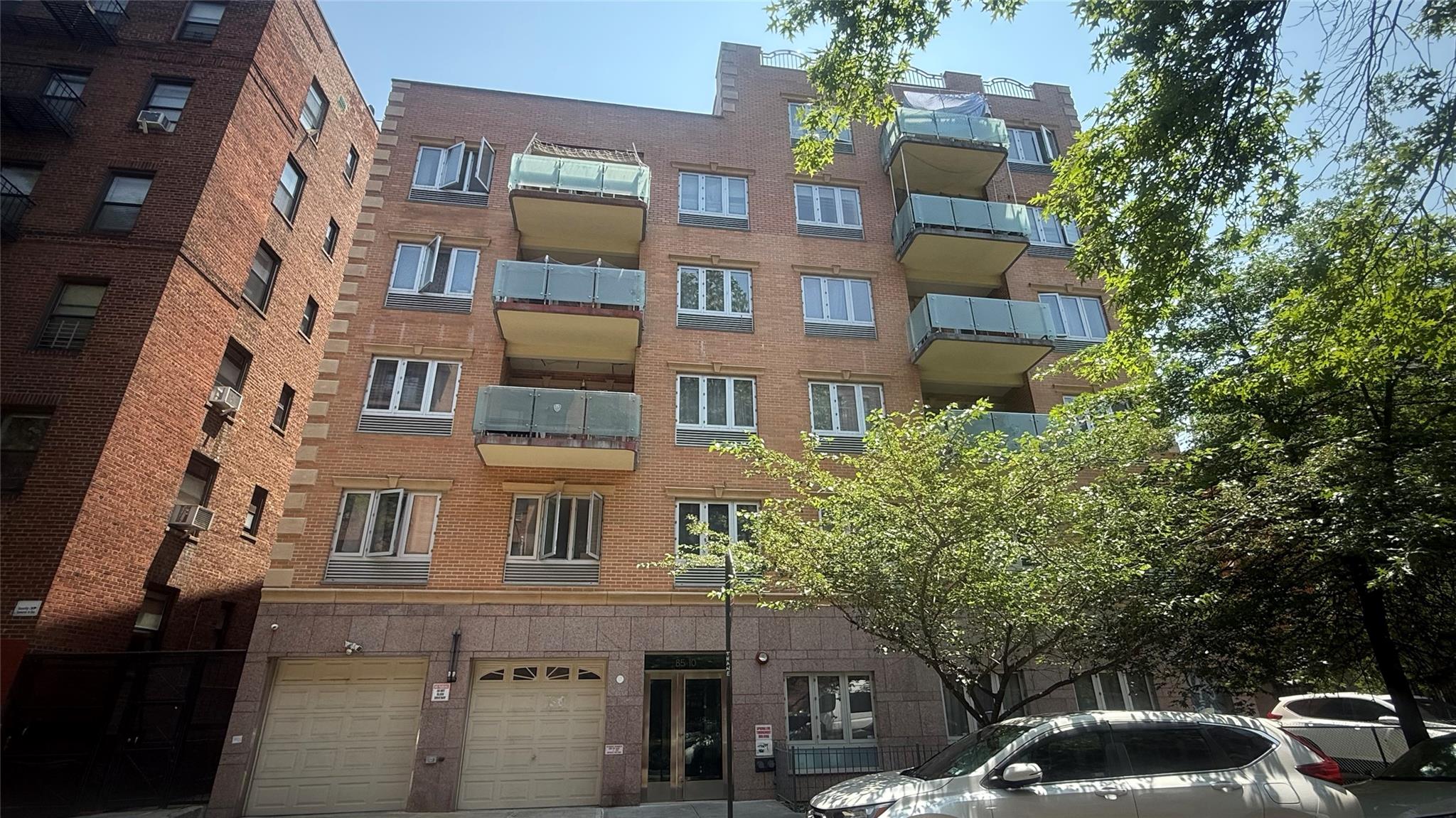 Property for Sale at Elmhurst Avenue 6B, Elmhurst, Queens, NY - Bedrooms: 2 
Bathrooms: 2 
Rooms: 5  - $768,000