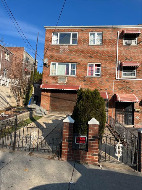 1461 E 233rd Street Bronx NY 10466
